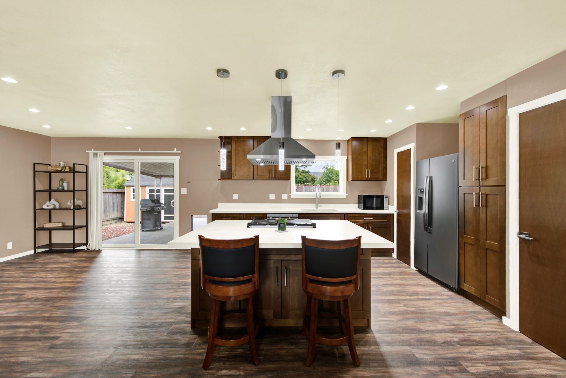  Wonderfully Updated Browns Valley Home - 物件實景