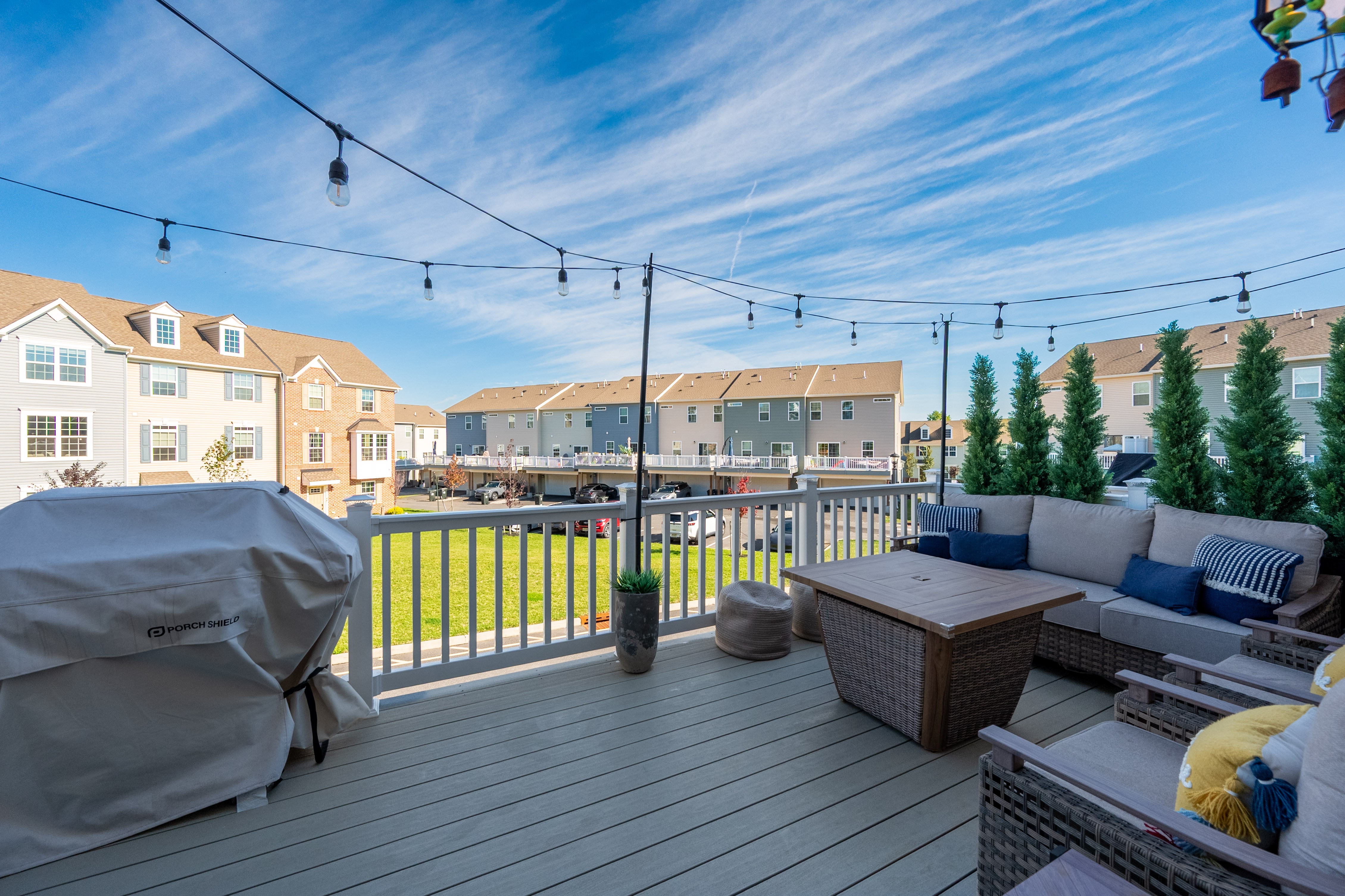  3-Bedroom, 2 full & 2 ½-Bath Townhome at Anchors @Glassworks - 物件實景