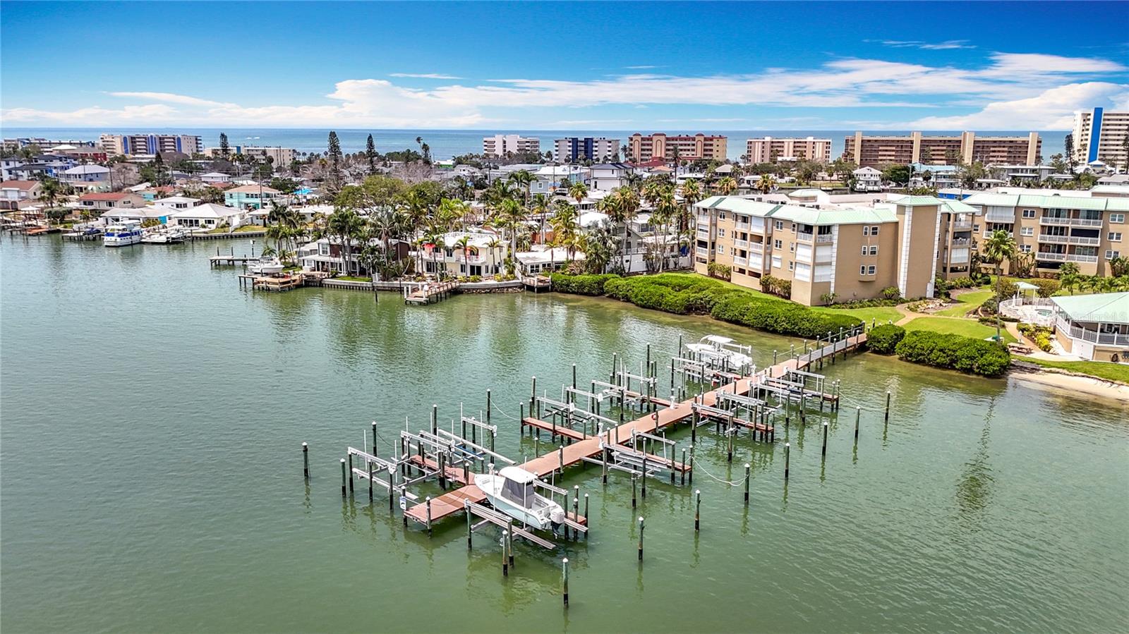 Madeira Beach, Florida, 33708, United States, 2 Bedrooms Bedrooms, ,2 BathroomsBathrooms,Residential,For Sale,1981210