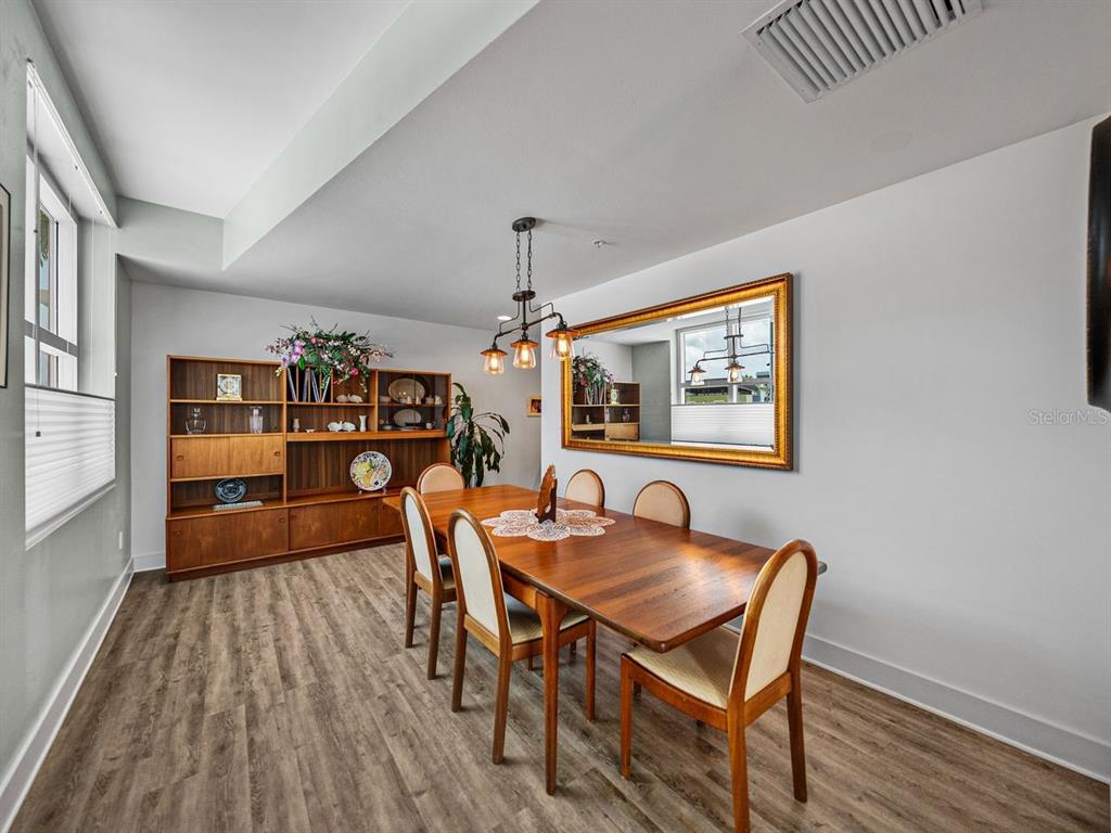 Tampa, Florida, 33602, United States, 1 Bedroom Bedrooms, ,2 BathroomsBathrooms,Residential,For Sale,1807675