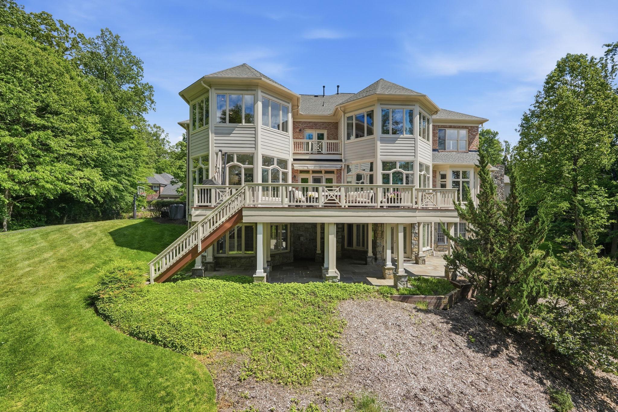  7818 Crownhurst Court, Mclean, VA, 22102 - 物件實景