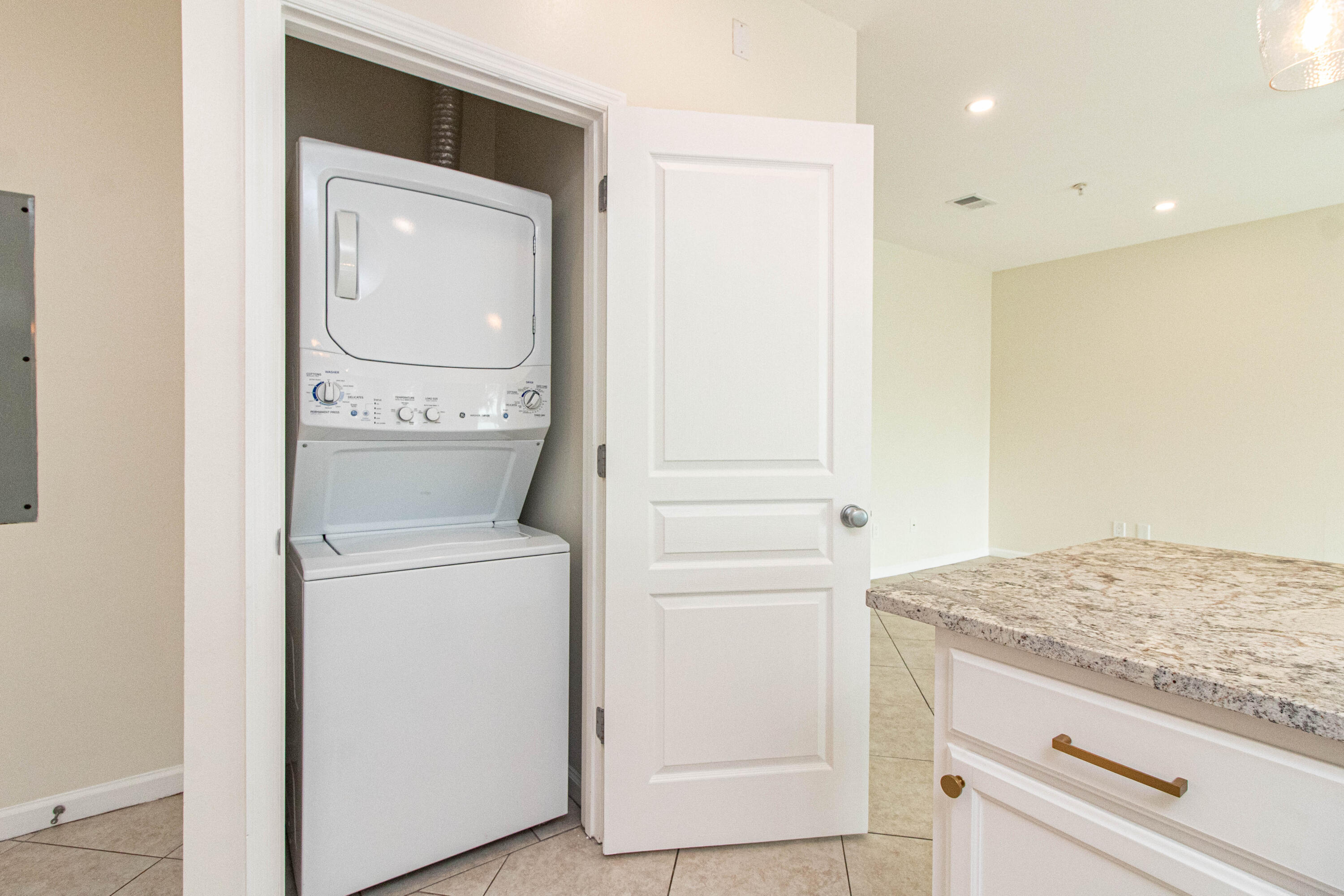 212 Harbor Boulevard Unit 102, Destin, Florida, 32541, United States, 2 Bedrooms Bedrooms, ,2 BathroomsBathrooms,Residential,For Sale,212 Harbor Boulevard Unit 102,1658539