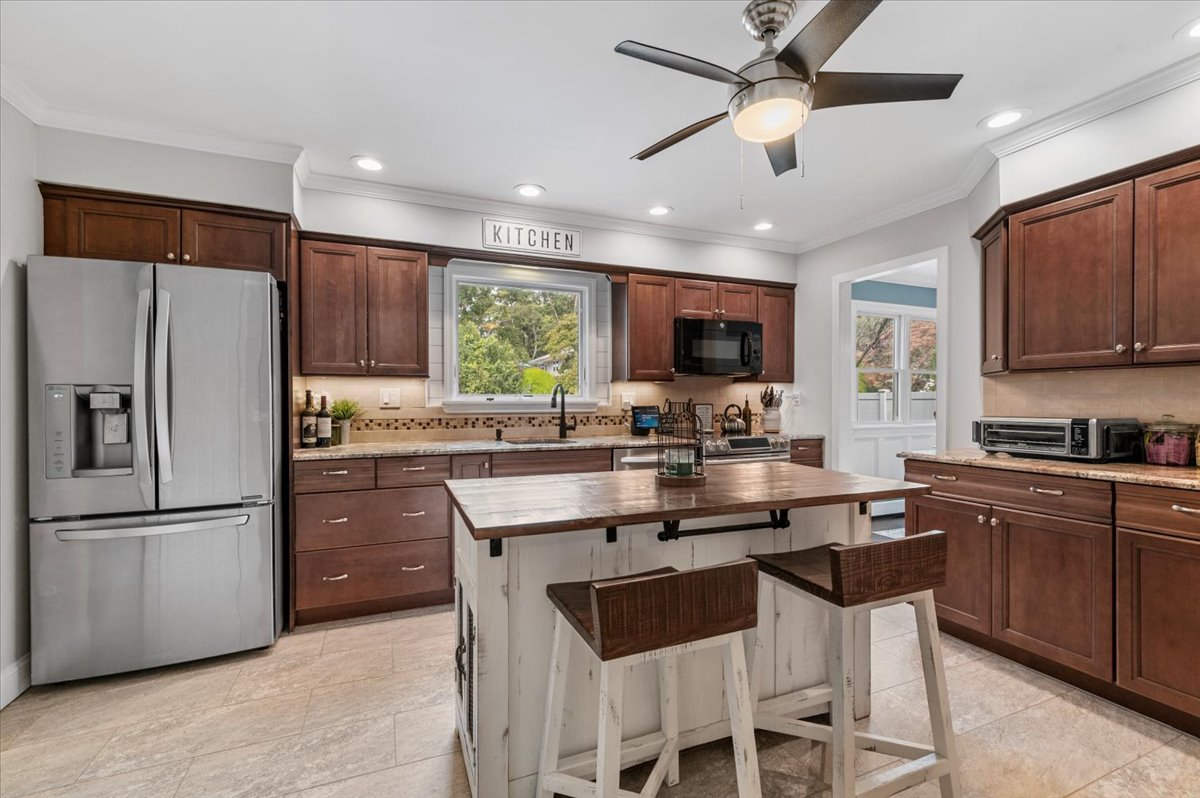 Sayville, New York, 11782, United States, 4 Bedrooms Bedrooms, ,3 BathroomsBathrooms,Residential,For Sale,1982763