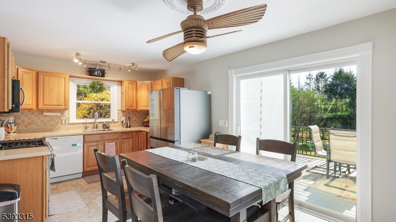 East Amwell Twp., New Jersey, 08551, United States, 4 Bedrooms Bedrooms, ,2 BathroomsBathrooms,Residential,For Sale,1970218