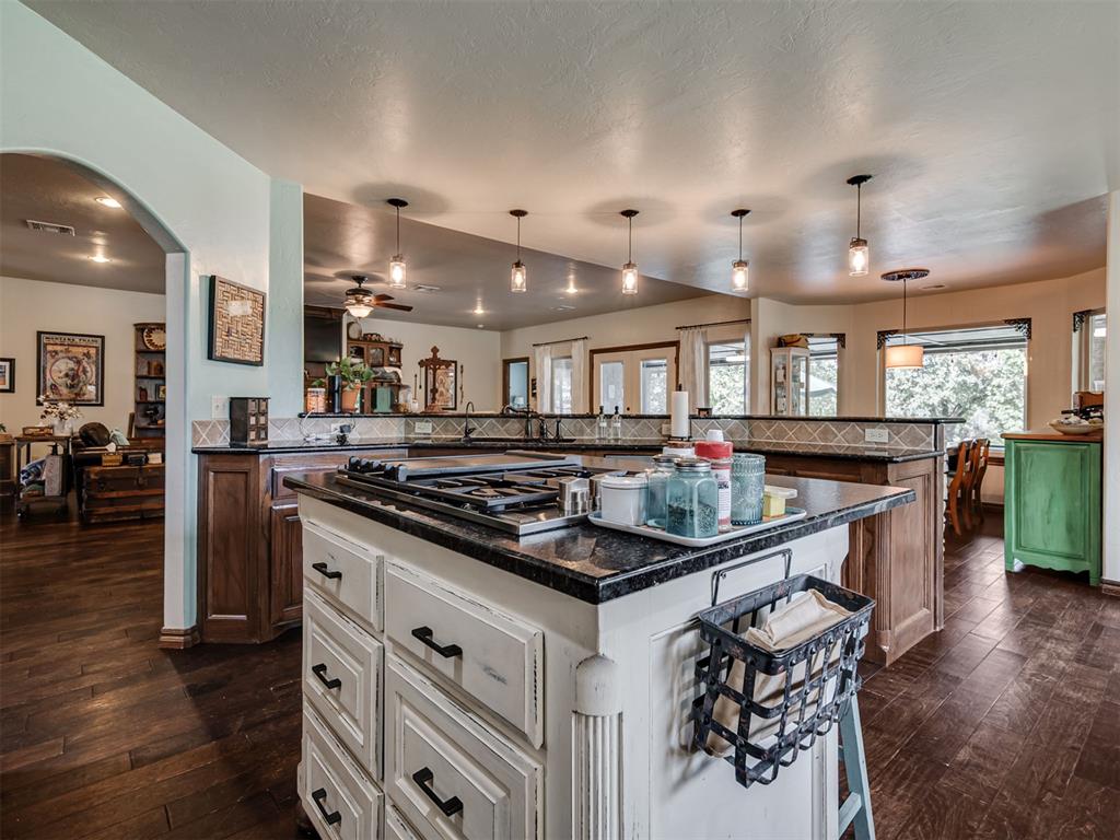 Jones, Oklahoma, 73049, United States, 4 Bedrooms Bedrooms, ,5 BathroomsBathrooms,Residential,For Sale,1987099