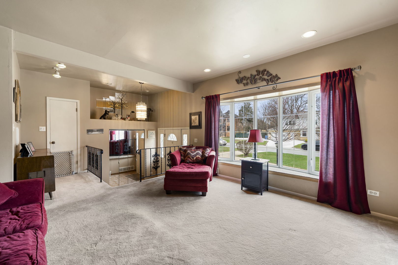 Chicago, Illinois, 60631, United States, 6 Bedrooms Bedrooms, ,4 BathroomsBathrooms,Residential,For Sale,1920979