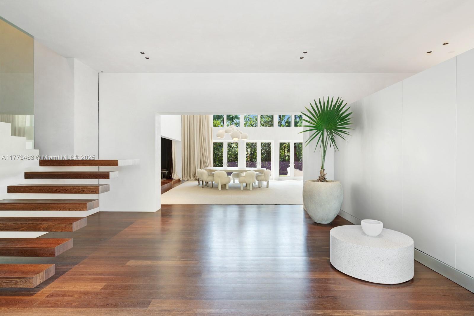 Miami Beach, Florida, 33140, United States, 6 Bedrooms Bedrooms, ,7 BathroomsBathrooms,Residential,For Sale,1759763