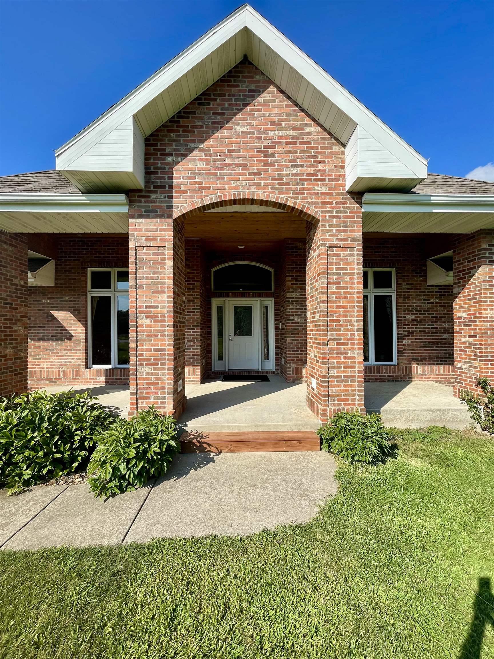 Janesville, Wisconsin, 53545, United States, 5 Bedrooms Bedrooms, ,4 BathroomsBathrooms,Residential,For Sale,1921861