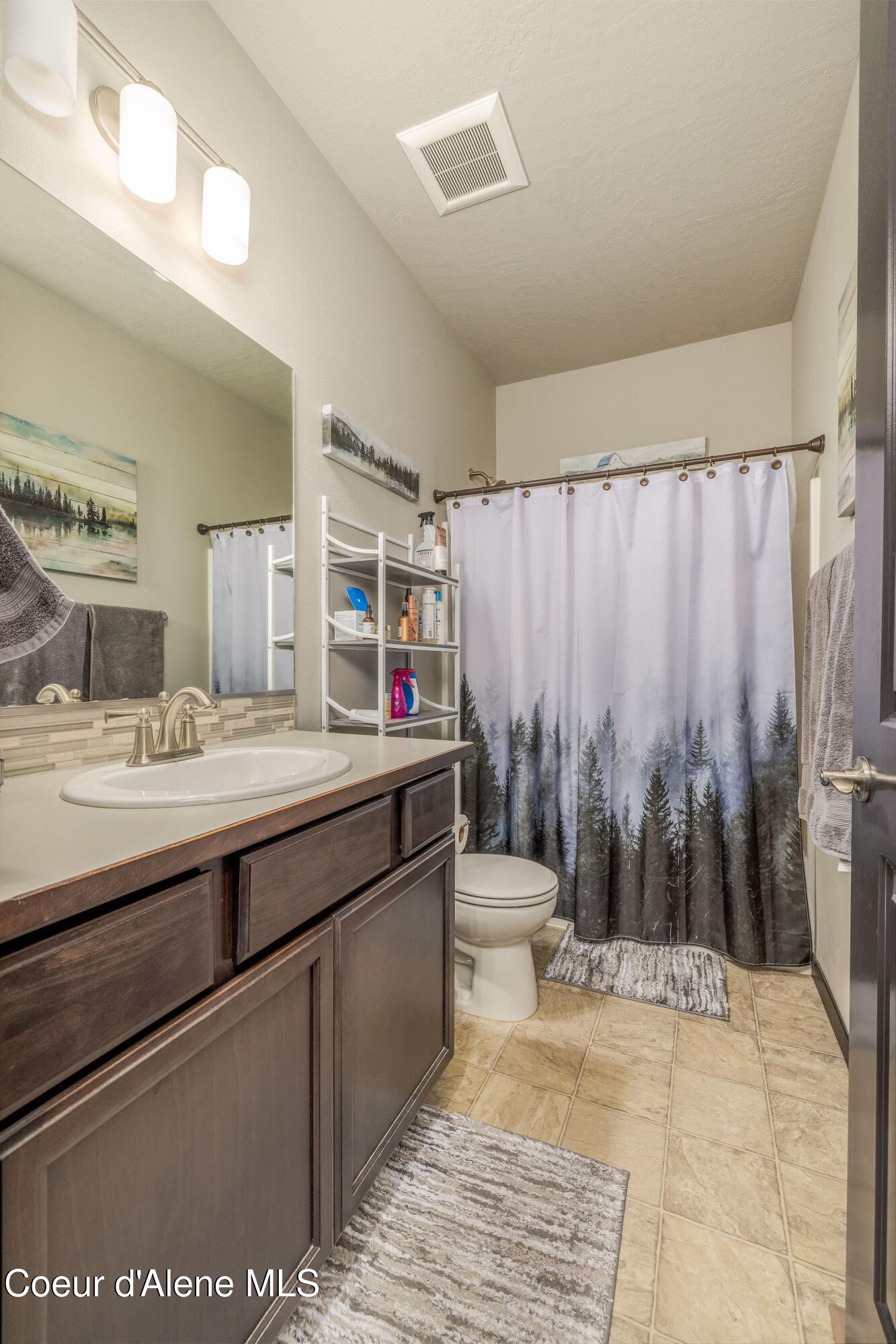 Coeur D'alene, Idaho, 83815, United States, 3 Bedrooms Bedrooms, ,1 BathroomBathrooms,Residential,For Sale,1927232