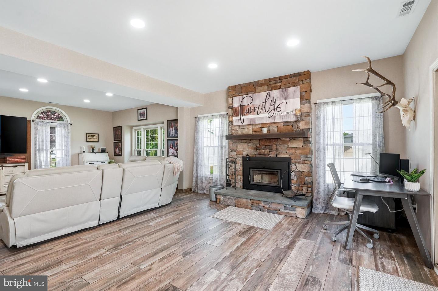 SEWELL, New Jersey, 08080, United States, 4 Bedrooms Bedrooms, ,3 BathroomsBathrooms,Residential,For Sale,2049417