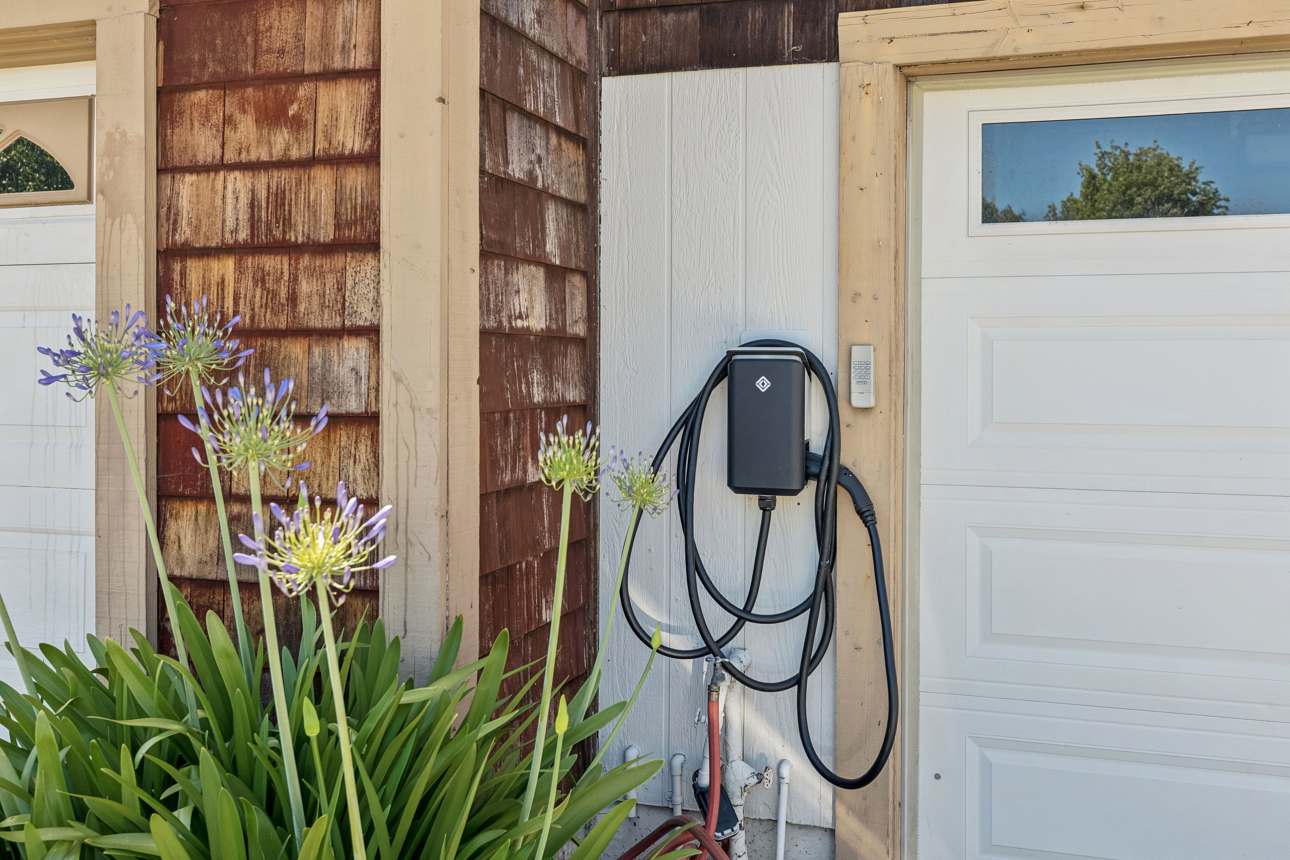 Charming Home in Petaluma
