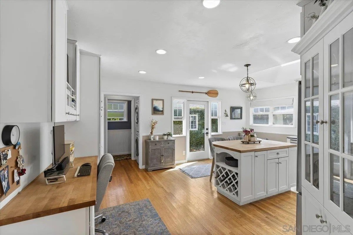 San Diego, California, 92106, United States, 3 Bedrooms Bedrooms, ,3 BathroomsBathrooms,Residential,For Sale,1991977