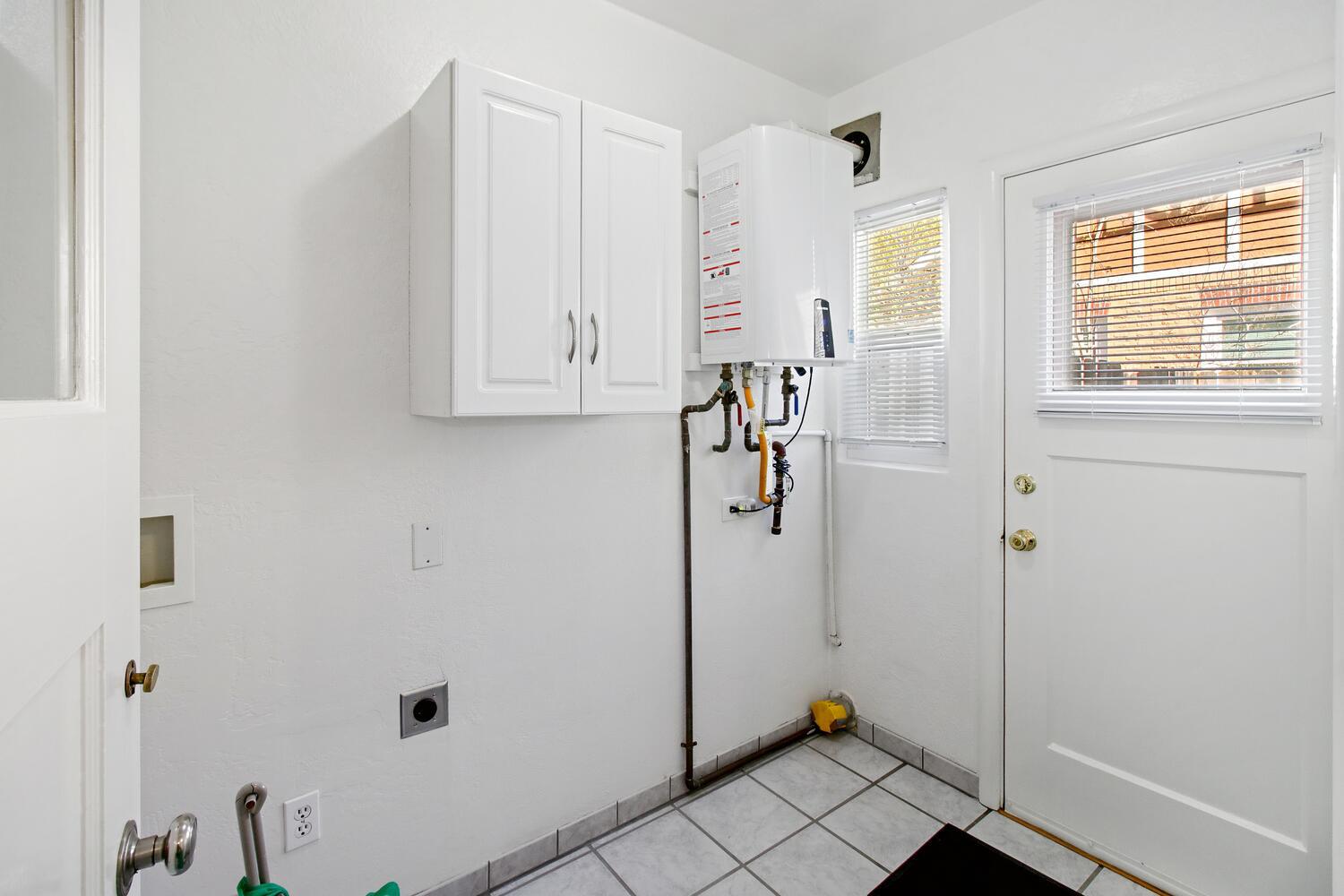 Sacramento, California, 95816, United States, ,Residential,For Sale,1862209