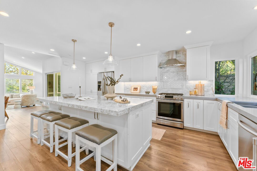 Porter Ranch, California, 91326, United States, 4 Bedrooms Bedrooms, ,2 BathroomsBathrooms,Residential,For Sale,1989197