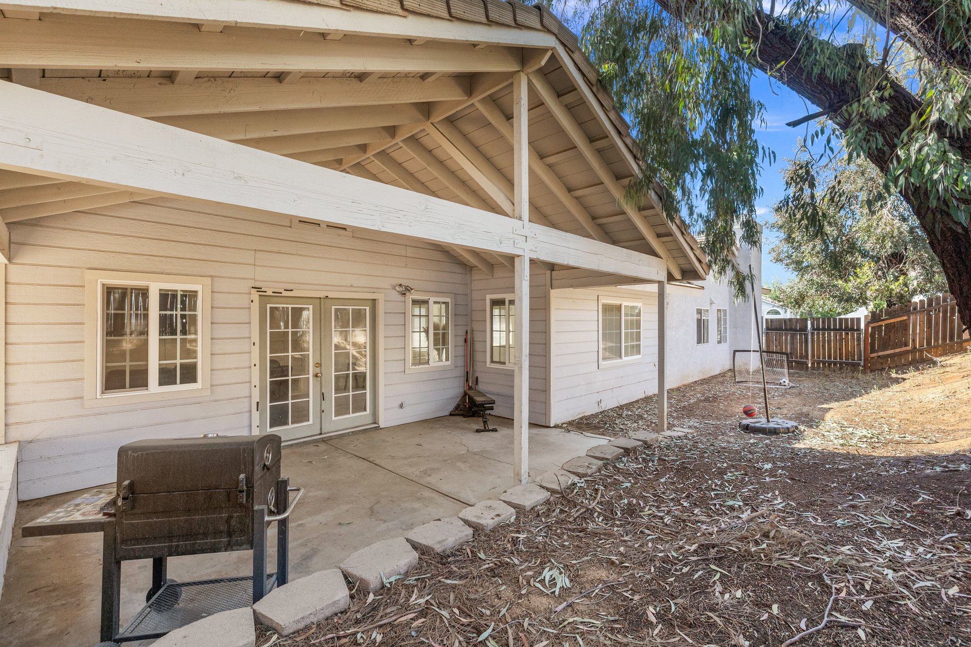  5 Bedroom With Great Bones - 物件實景