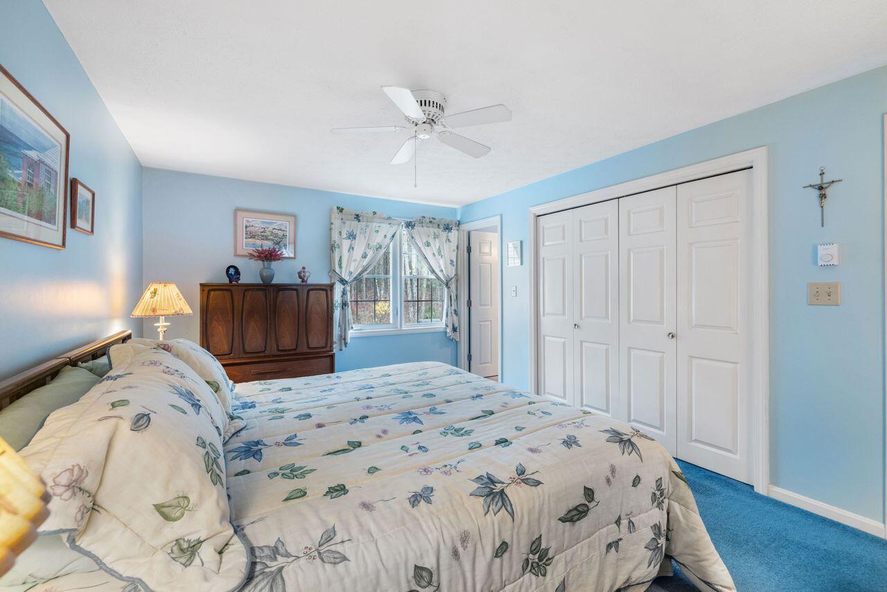 Kennebunk, Maine, 04043, United States, 4 Bedrooms Bedrooms, ,3 BathroomsBathrooms,Residential,For Sale,1989009