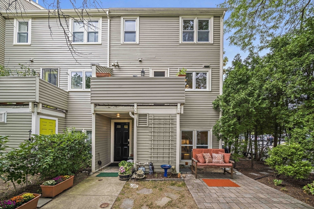 Boston, Massachusetts, 02130, United States, 4 Bedrooms Bedrooms, ,3 BathroomsBathrooms,Residential,For Sale,1925701