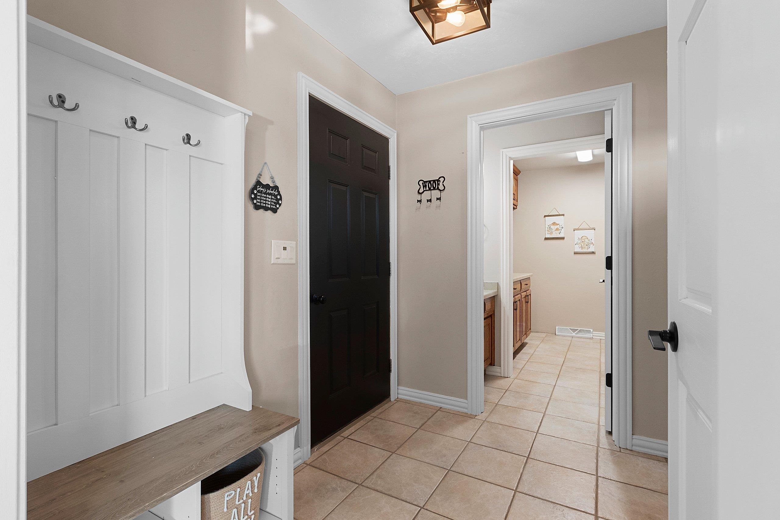 GREEN BAY, Wisconsin, 54311, United States, 4 Bedrooms Bedrooms, ,4 BathroomsBathrooms,Residential,For Sale,1991050