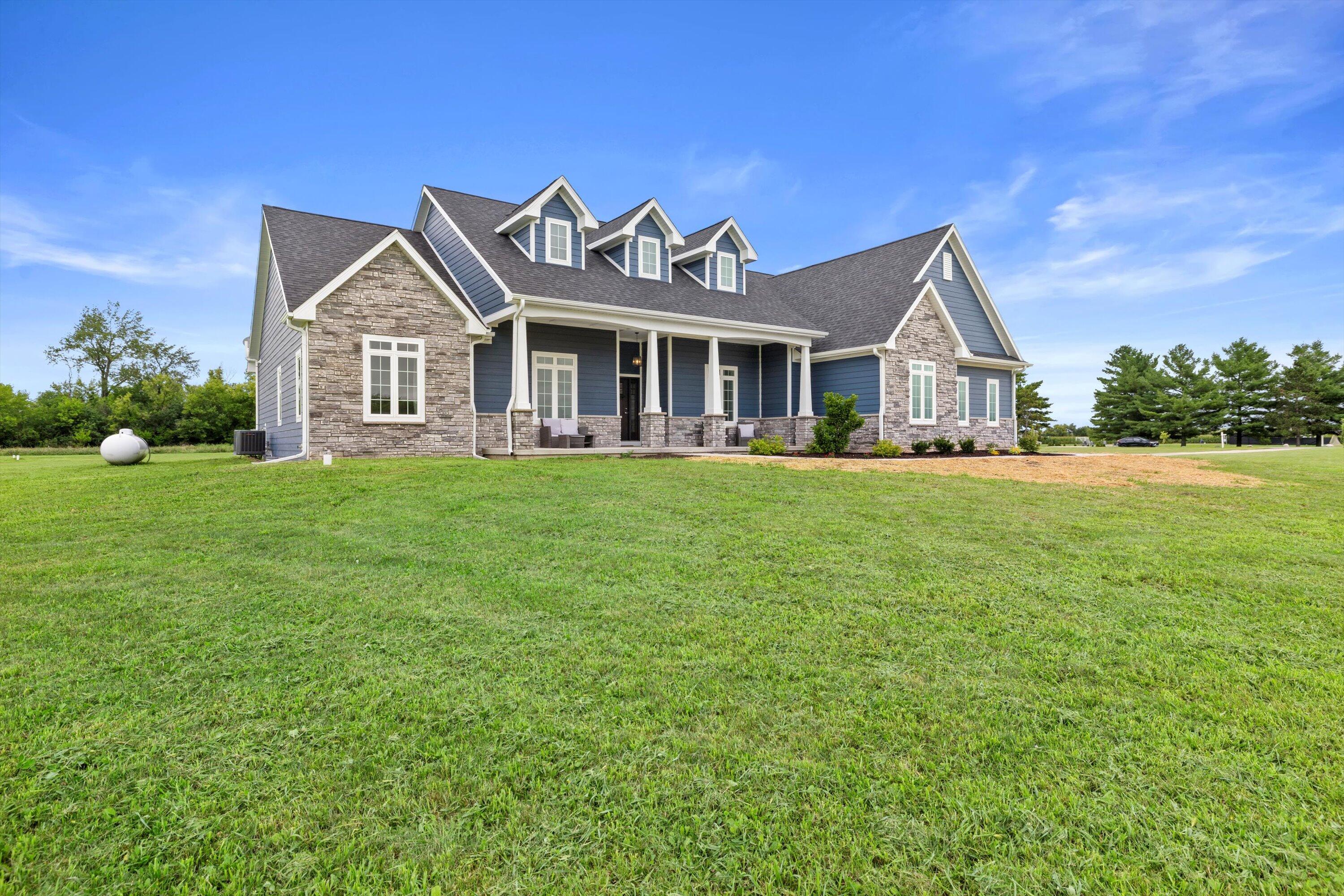 Bloomfield, Wisconsin, 53147, United States, 5 Bedrooms Bedrooms, ,3 BathroomsBathrooms,Residential,For Sale,1921596