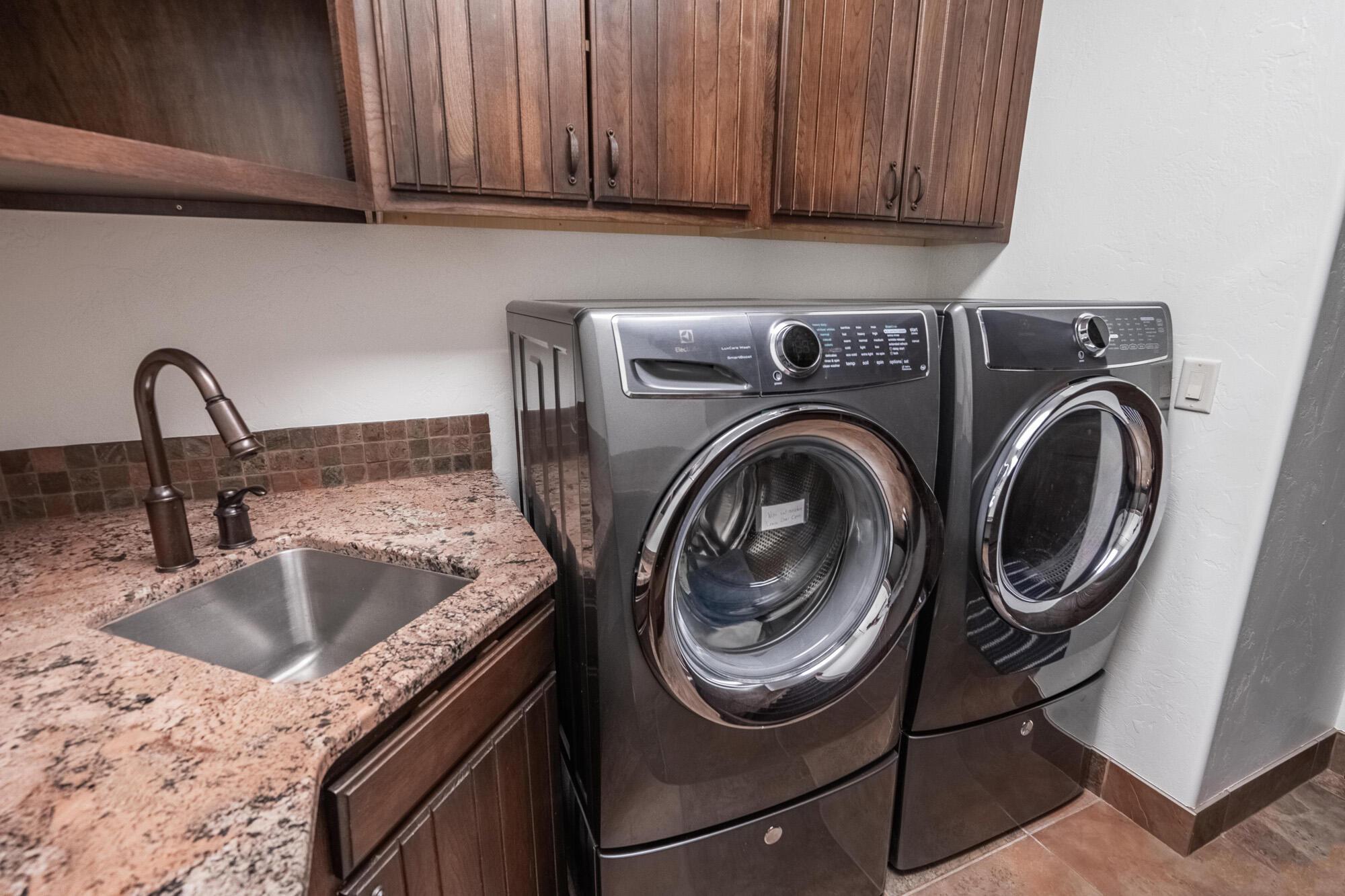 Washington, Utah, 84780, United States, 4 Bedrooms Bedrooms, ,2 BathroomsBathrooms,Residential,For Sale,2009720