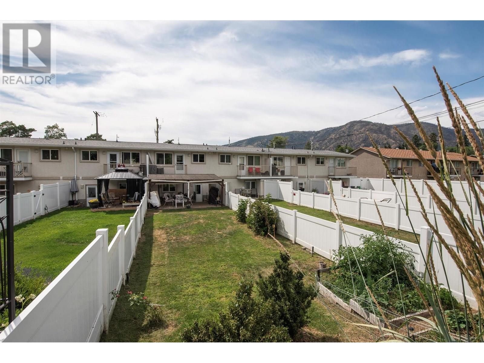 WEST KELOWNA, British Columbia, V1Z 3K5, CA, 2 Bedrooms Bedrooms, ,1 BathroomBathrooms,Residential,For Sale,1913142