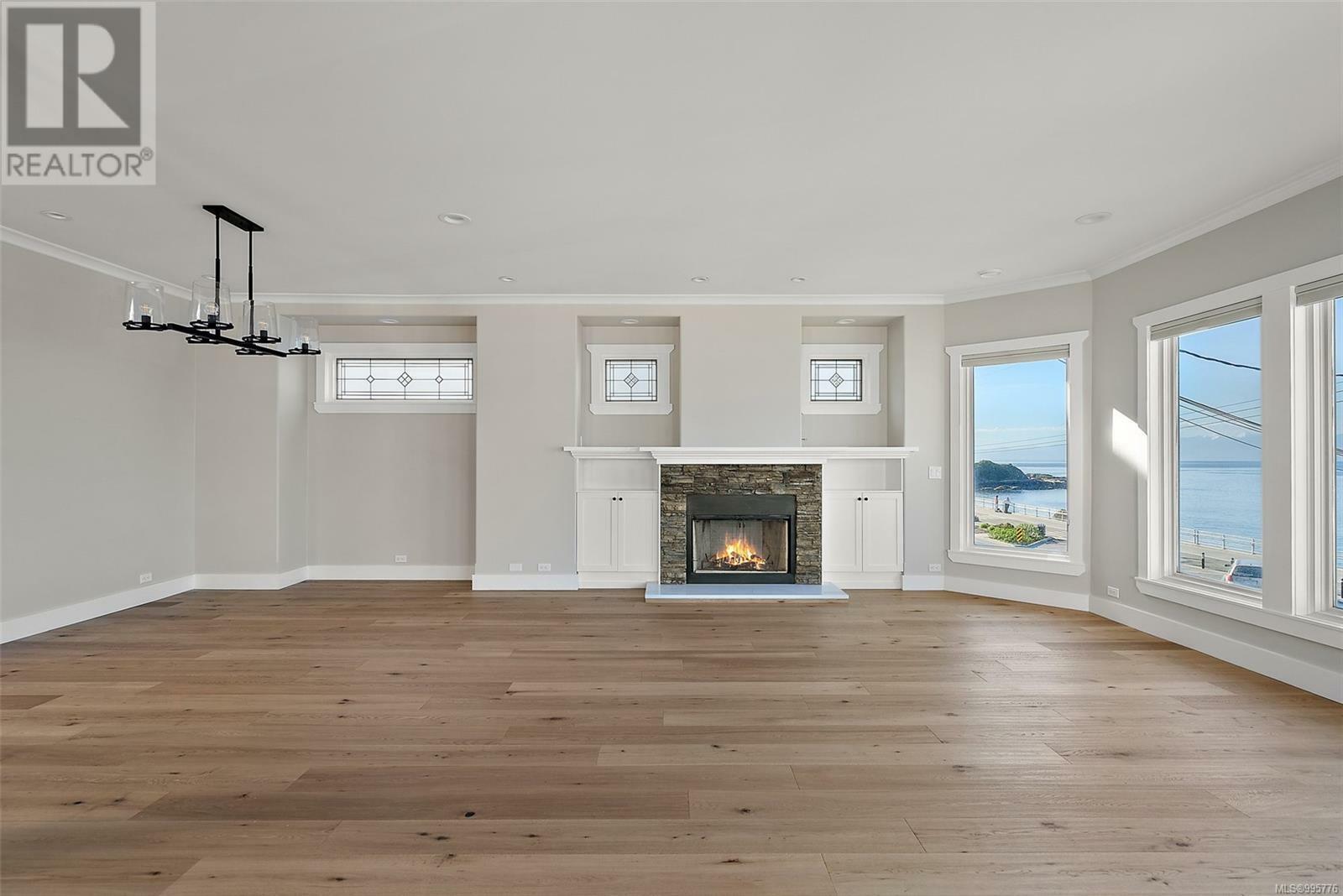 VICTORIA, British Columbia, V8V 1A8, CA, 4 Bedrooms Bedrooms, ,4 BathroomsBathrooms,Residential,For Sale,1876400