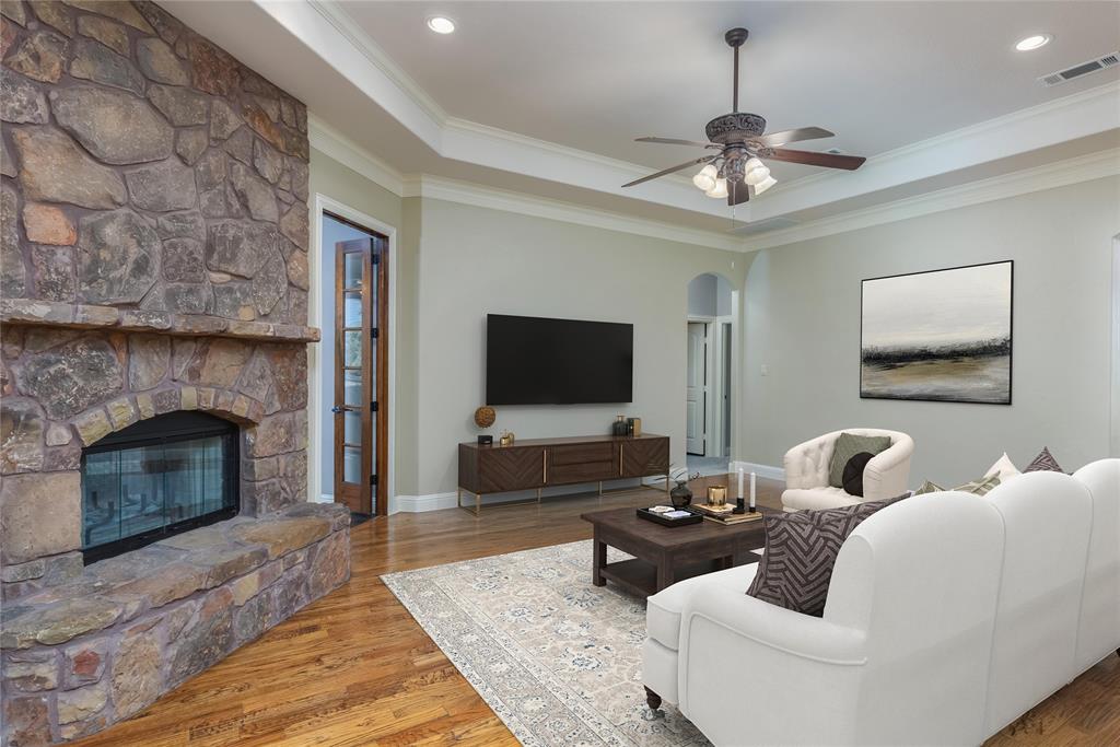 Weatherford, Texas, 76085, United States, 3 Bedrooms Bedrooms, ,3 BathroomsBathrooms,Residential,For Sale,1892460