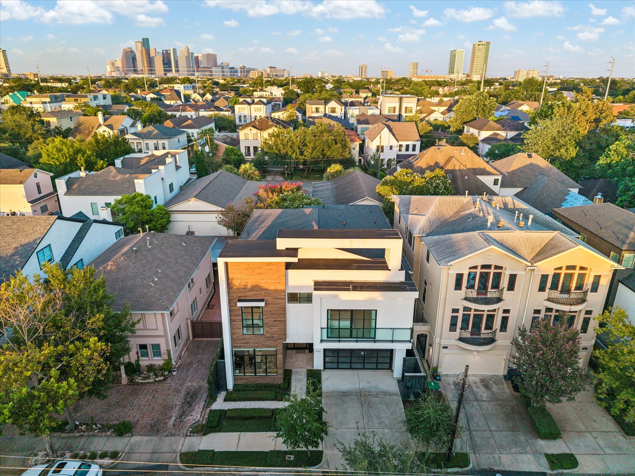  2215 Driscoll Street - 物件實景