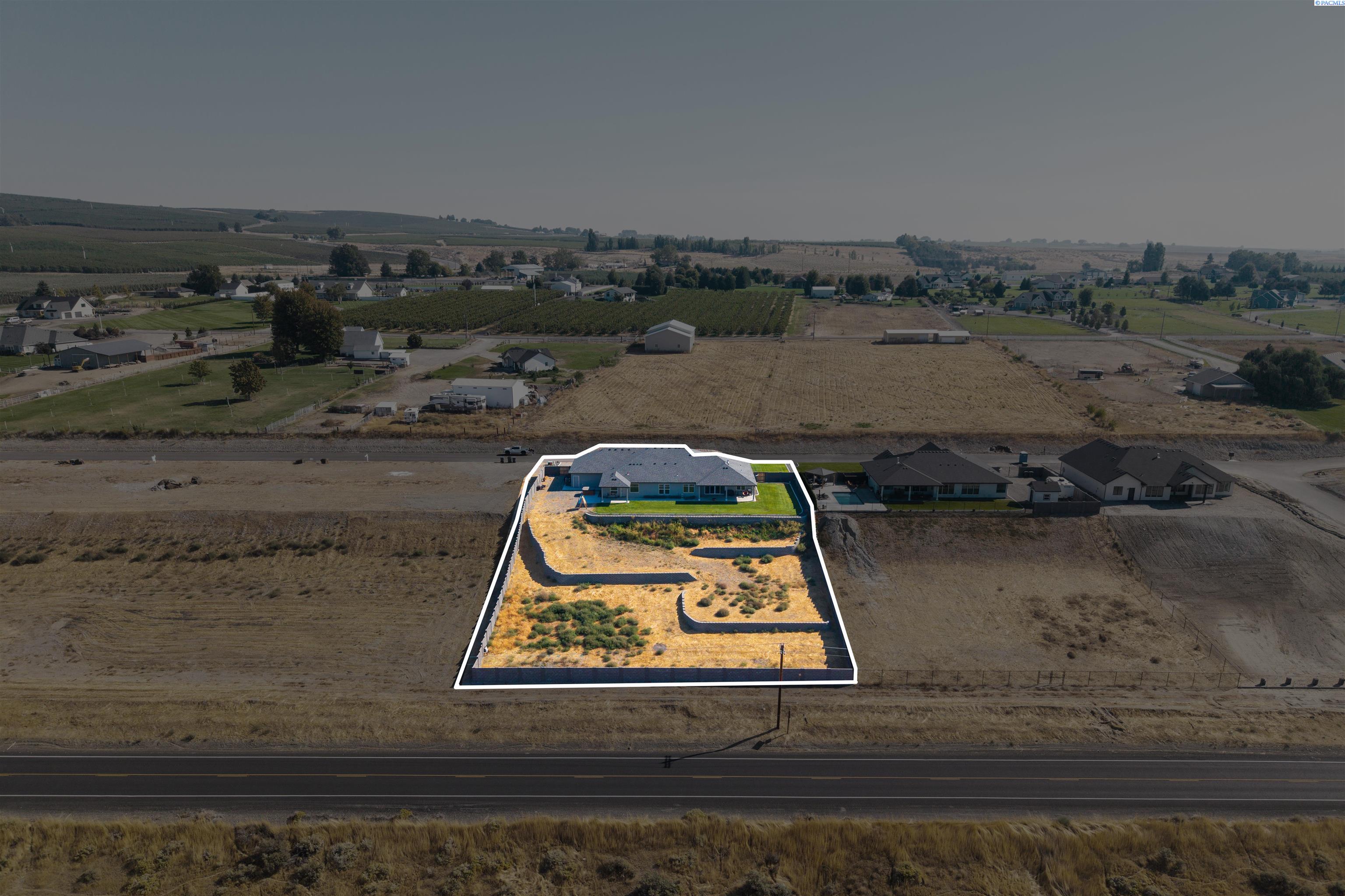 Pasco, Washington, 99301, United States, 5 Bedrooms Bedrooms, ,3 BathroomsBathrooms,Residential,For Sale,1975155