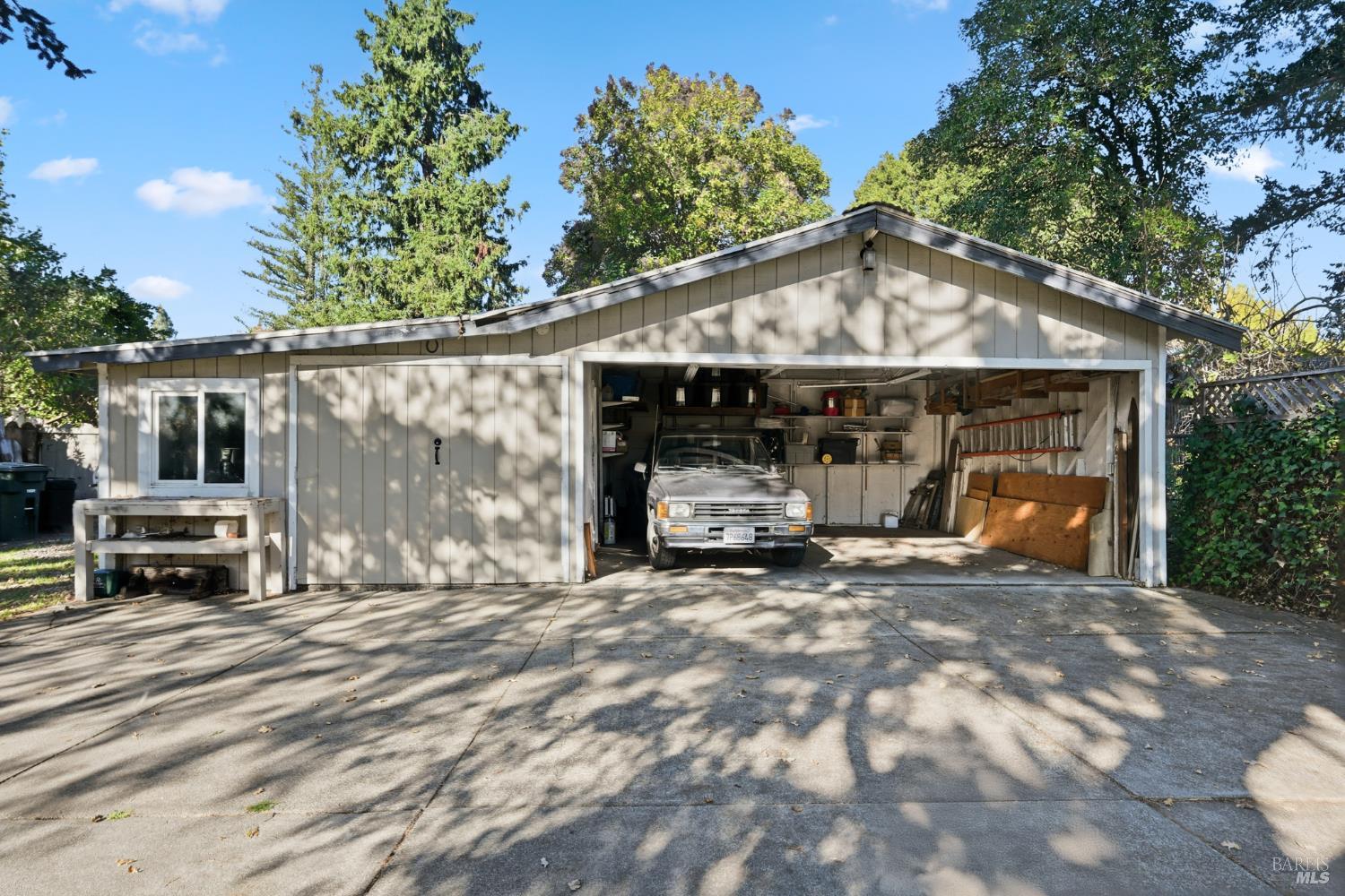 Santa Rosa, California, 95404, United States, 3 Bedrooms Bedrooms, ,2 BathroomsBathrooms,Residential,For Sale,2001731