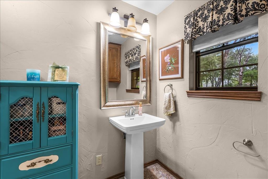Willow Park, Texas, 76087, United States, 4 Bedrooms Bedrooms, ,3 BathroomsBathrooms,Residential,For Sale,2039838