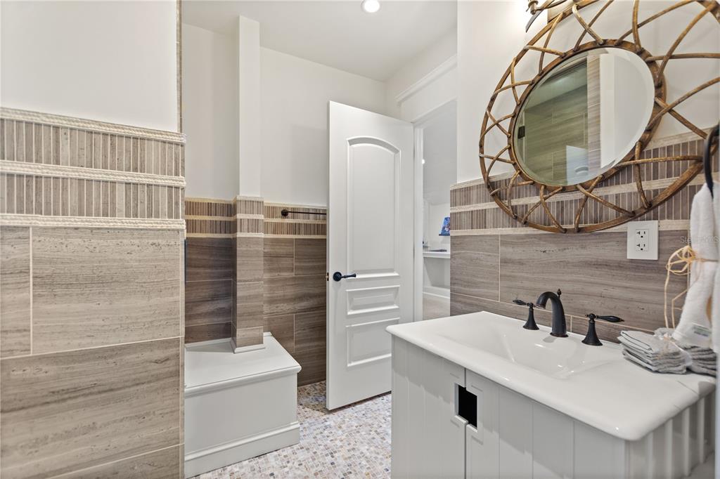 3018 Kingfisher Point, Oviedo, Florida, 32766, United States, 8 Bedrooms Bedrooms, ,11 BathroomsBathrooms,Residential,For Sale,3018 Kingfisher Point,1422841