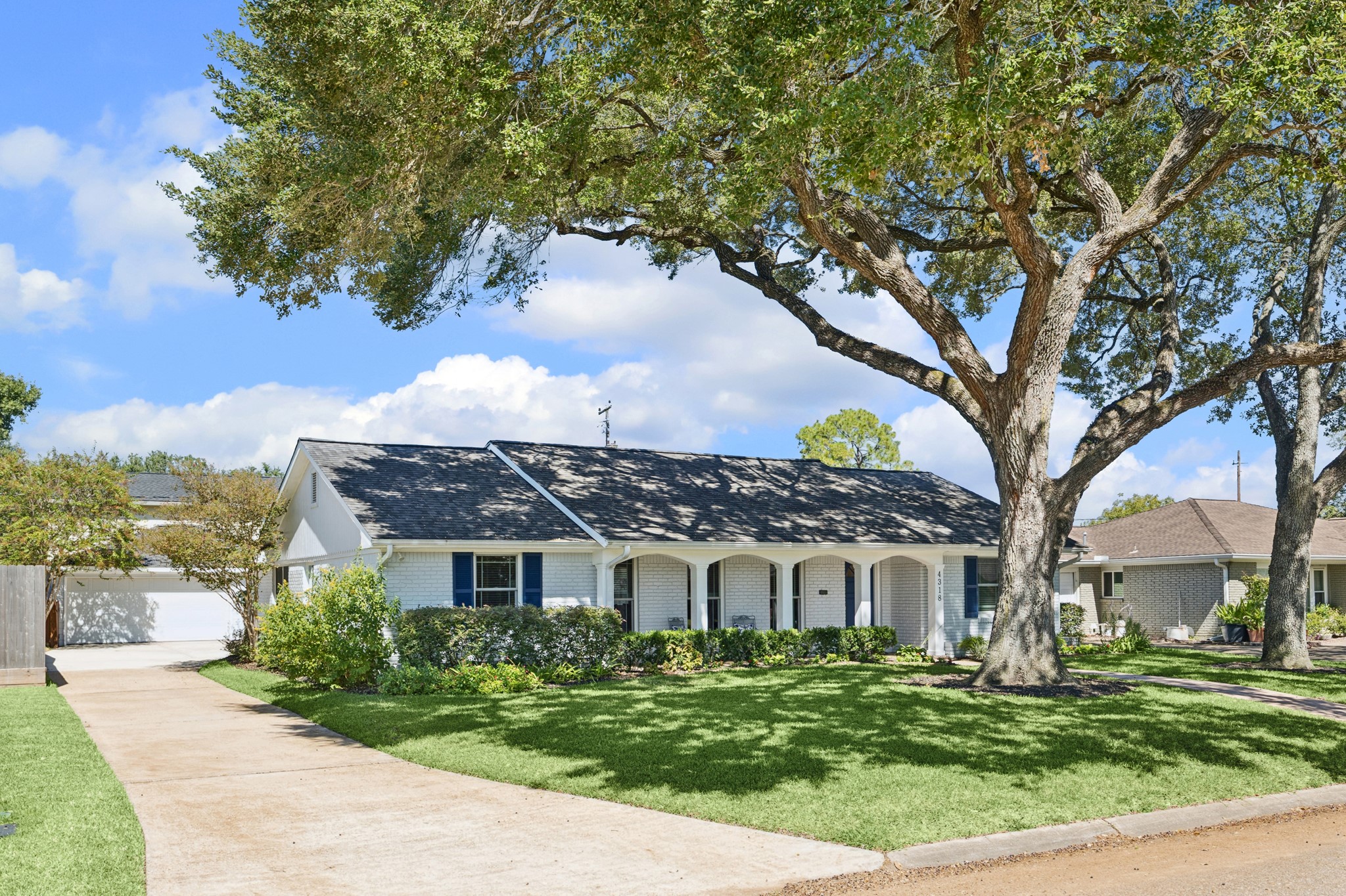  4318 Stillbrooke Drive - 物件實景
