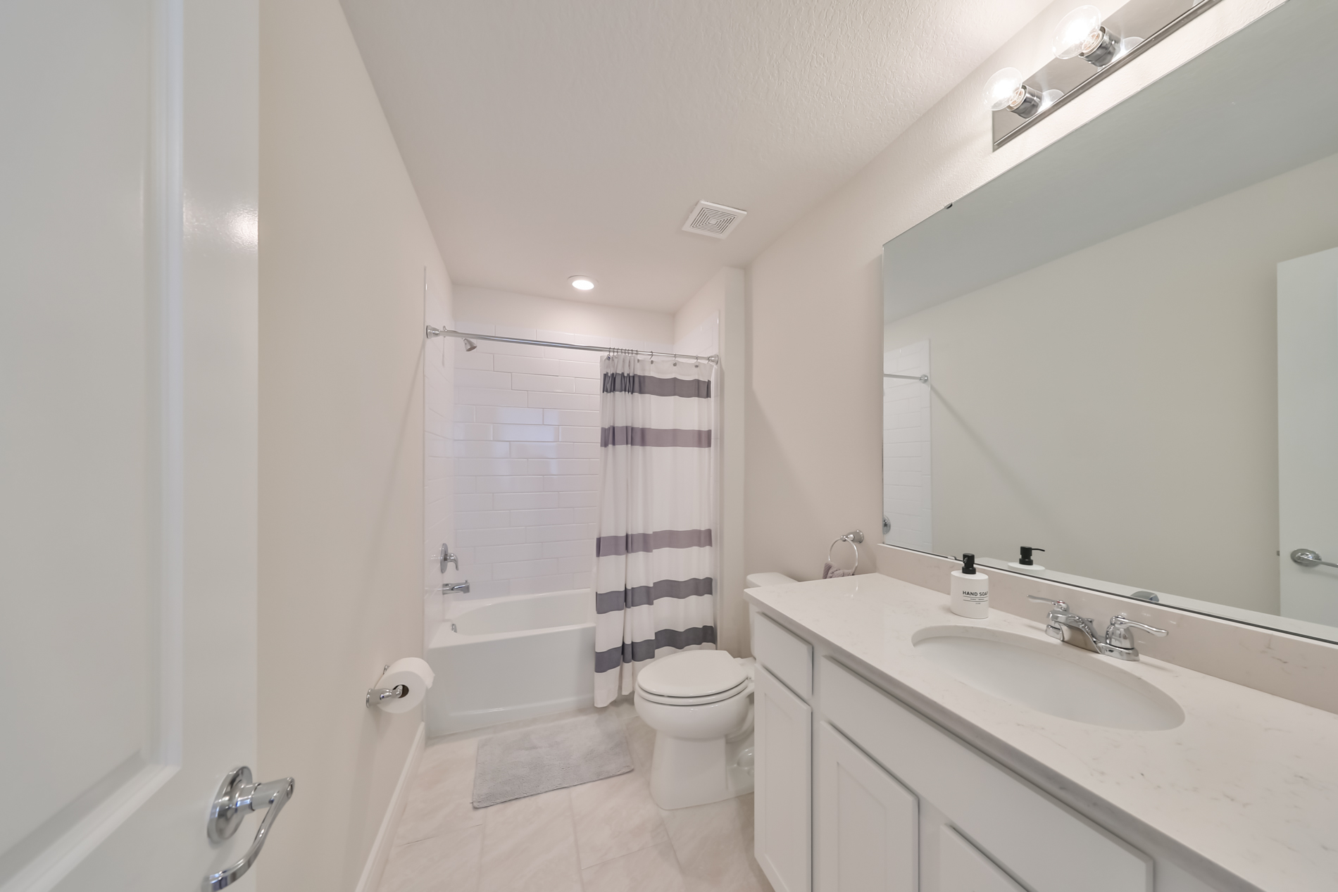 Wesley Chapel, Florida, 33545, United States, 5 Bedrooms Bedrooms, ,3 BathroomsBathrooms,Residential,For Sale,1931588