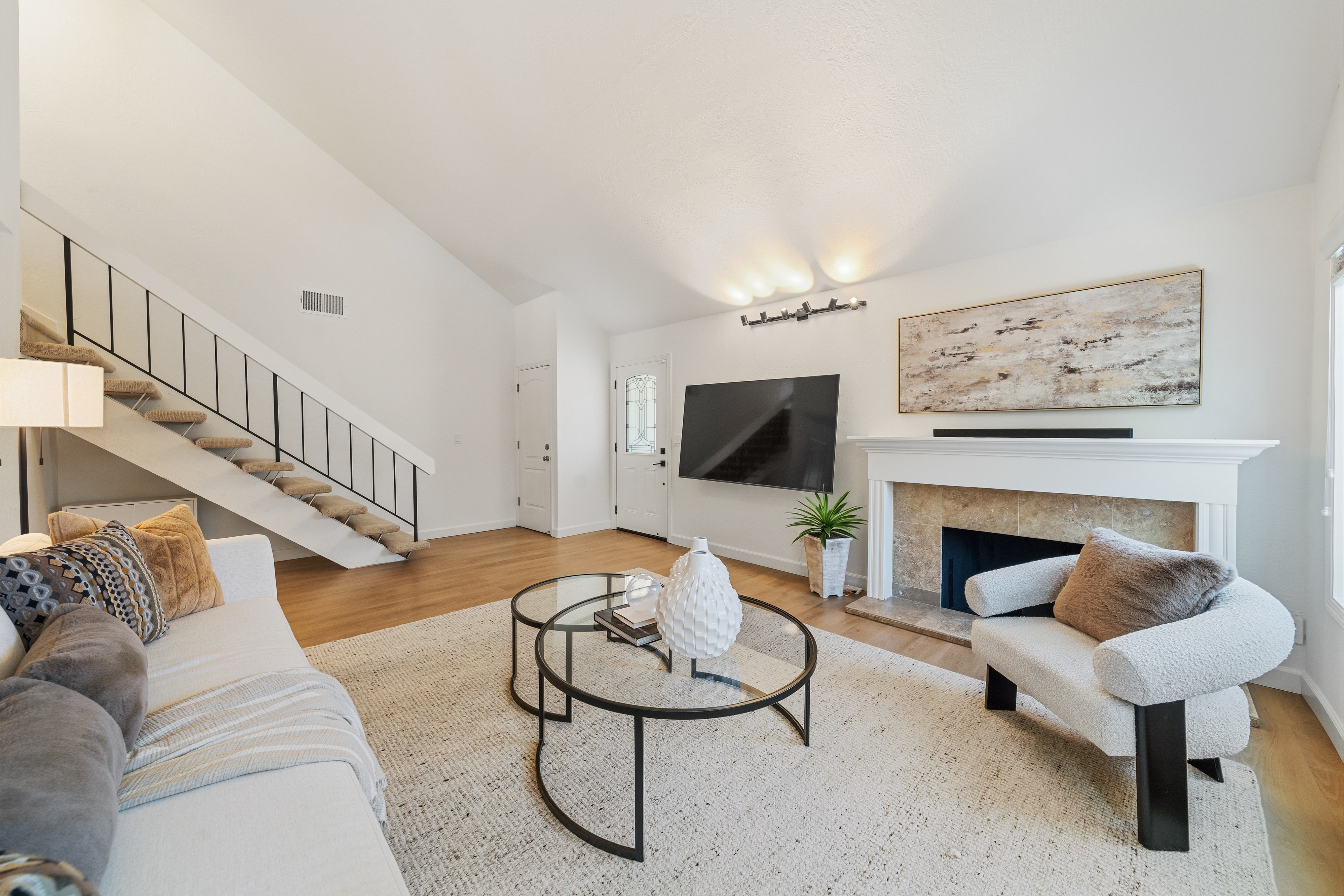  Expansive Vista Park Residence - 物件實景