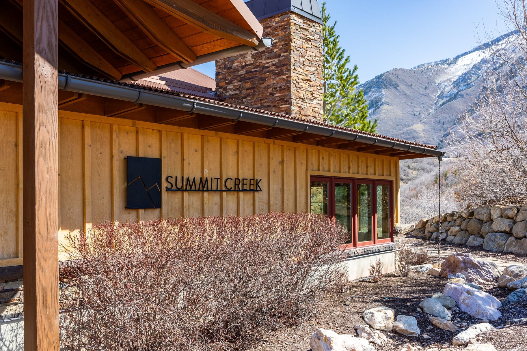  Mountain Contemporary Masterpiece with Panoramic Summit Creek Views - 物件實景