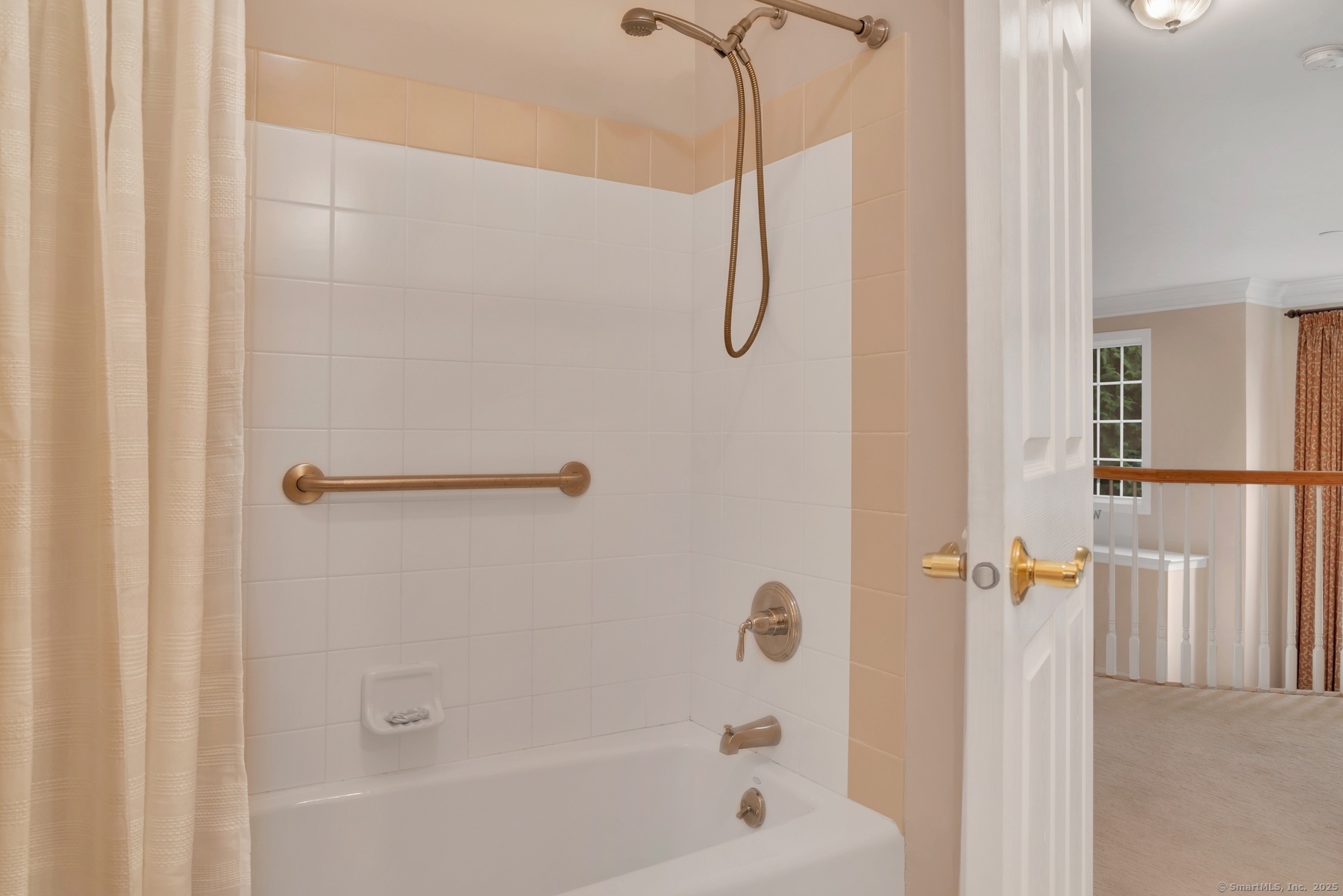 Ridgefield, Connecticut, 06877, United States, 2 Bedrooms Bedrooms, ,3 BathroomsBathrooms,Residential,For Sale,1940449