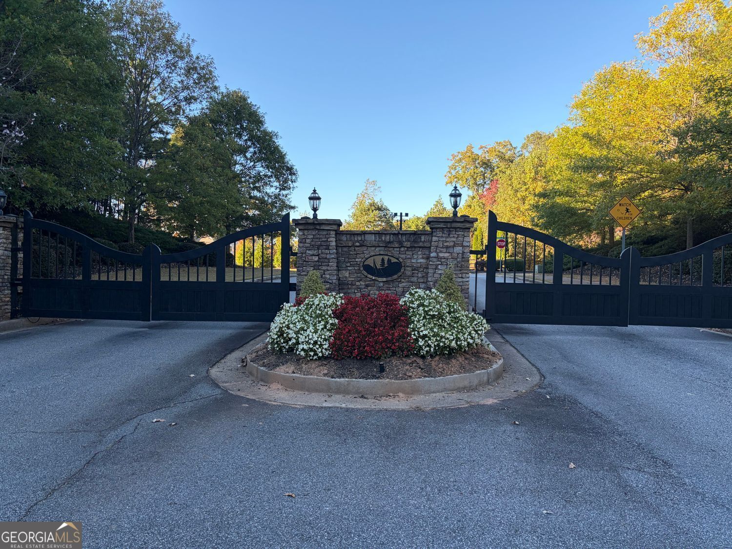 Dawsonville, Georgia, 30534, United States, 5 Bedrooms Bedrooms, ,7 BathroomsBathrooms,Residential,For Sale,1952234