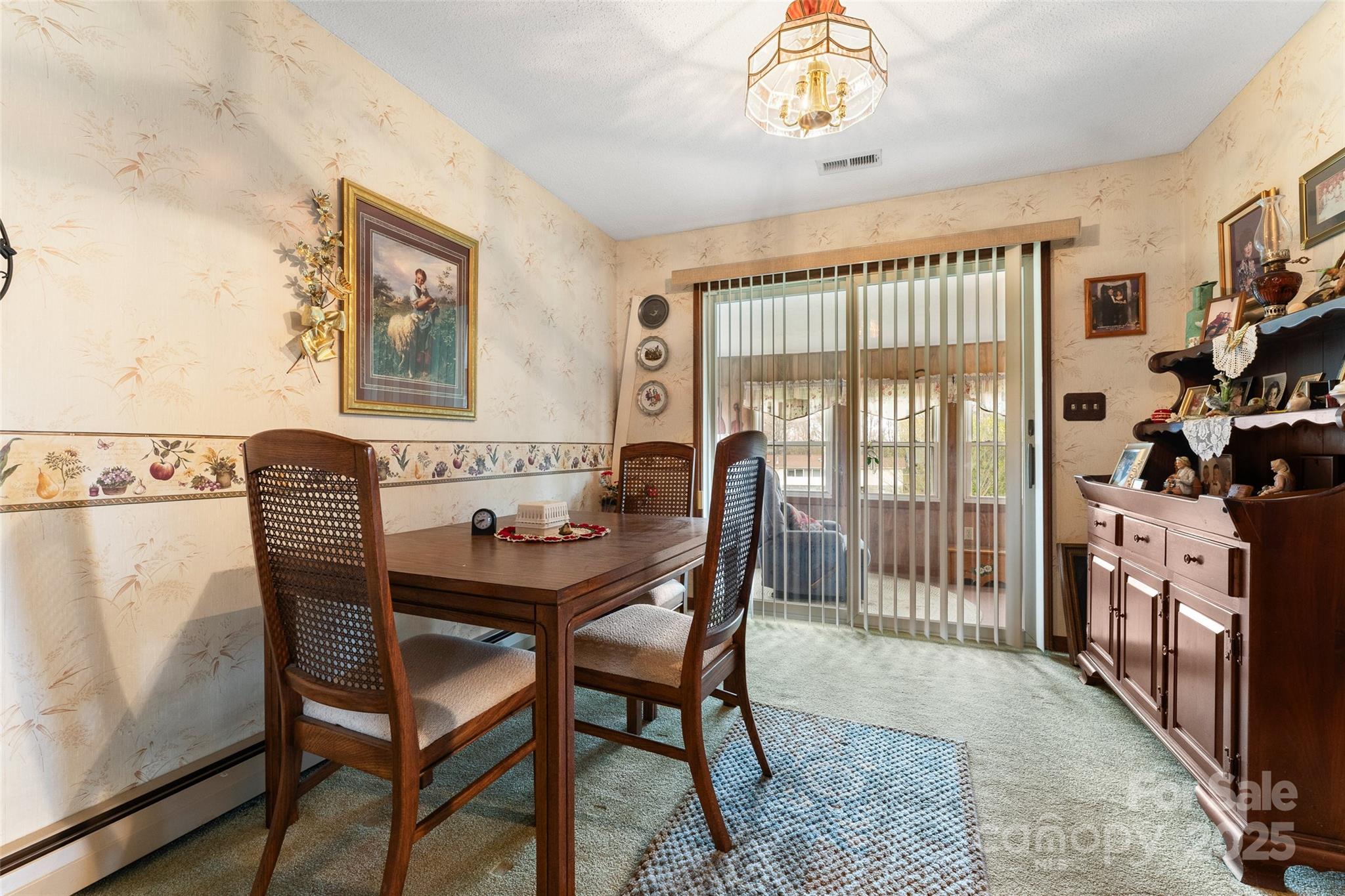 Leicester, North Carolina, 28748, United States, 3 Bedrooms Bedrooms, ,2 BathroomsBathrooms,Residential,For Sale,1938256