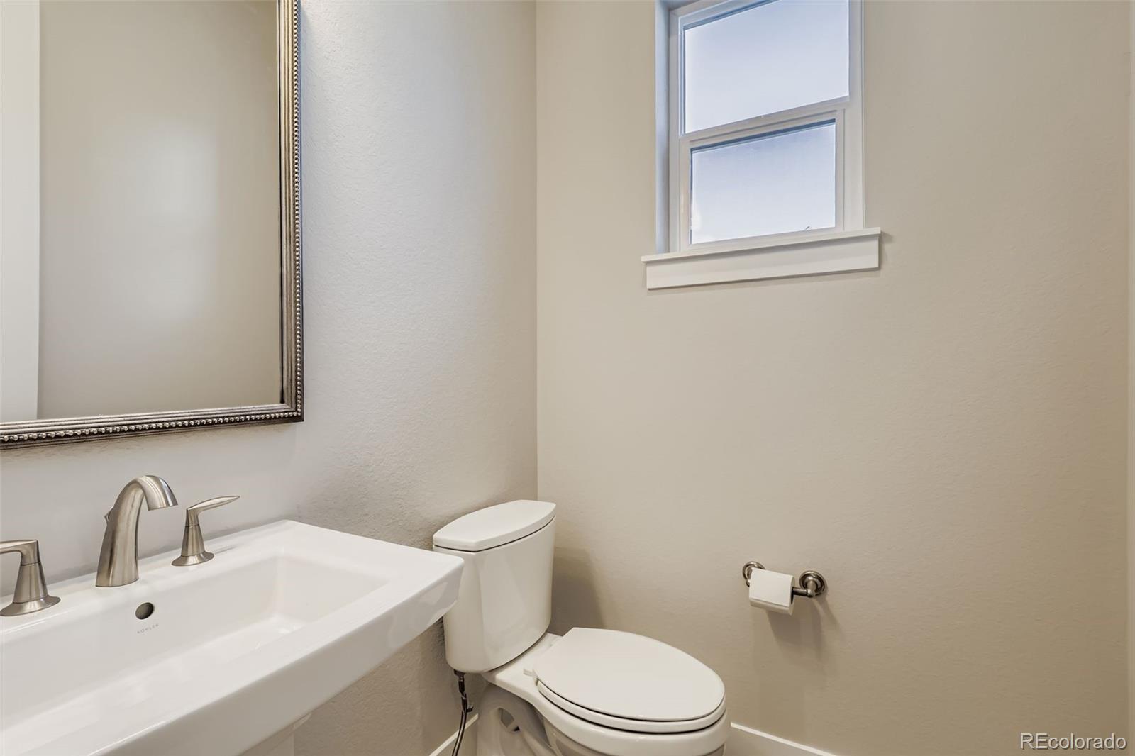 Wheat Ridge, Colorado, 80033, United States, 3 Bedrooms Bedrooms, ,2 BathroomsBathrooms,Residential,For Sale,1998430