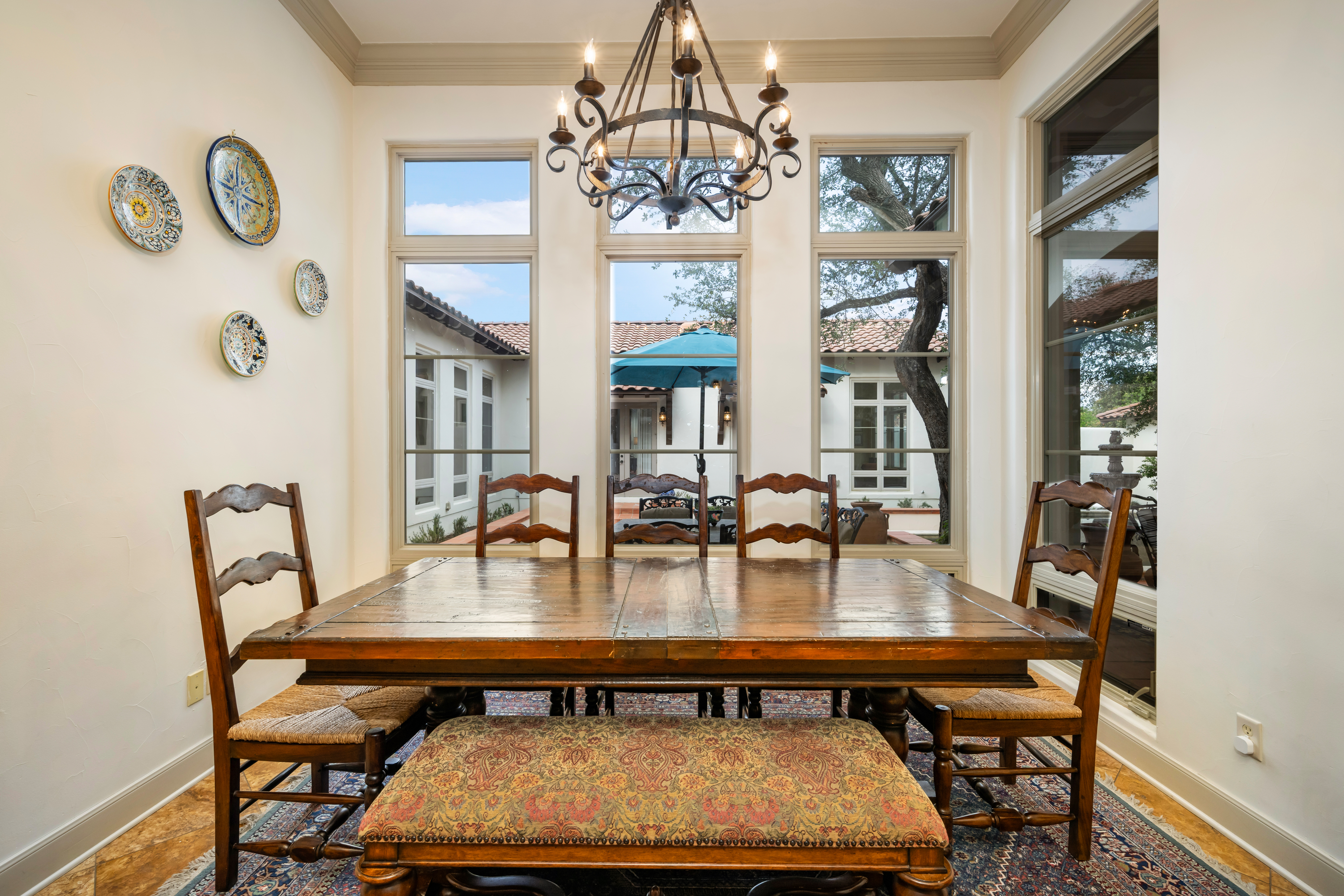  Custom Estate with Pool, Courtyard and Wine Room - 物件實景