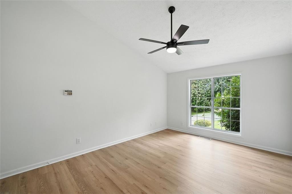 Cumming, Georgia, 30040, United States, 4 Bedrooms Bedrooms, ,3 BathroomsBathrooms,Residential,For Sale,1925510
