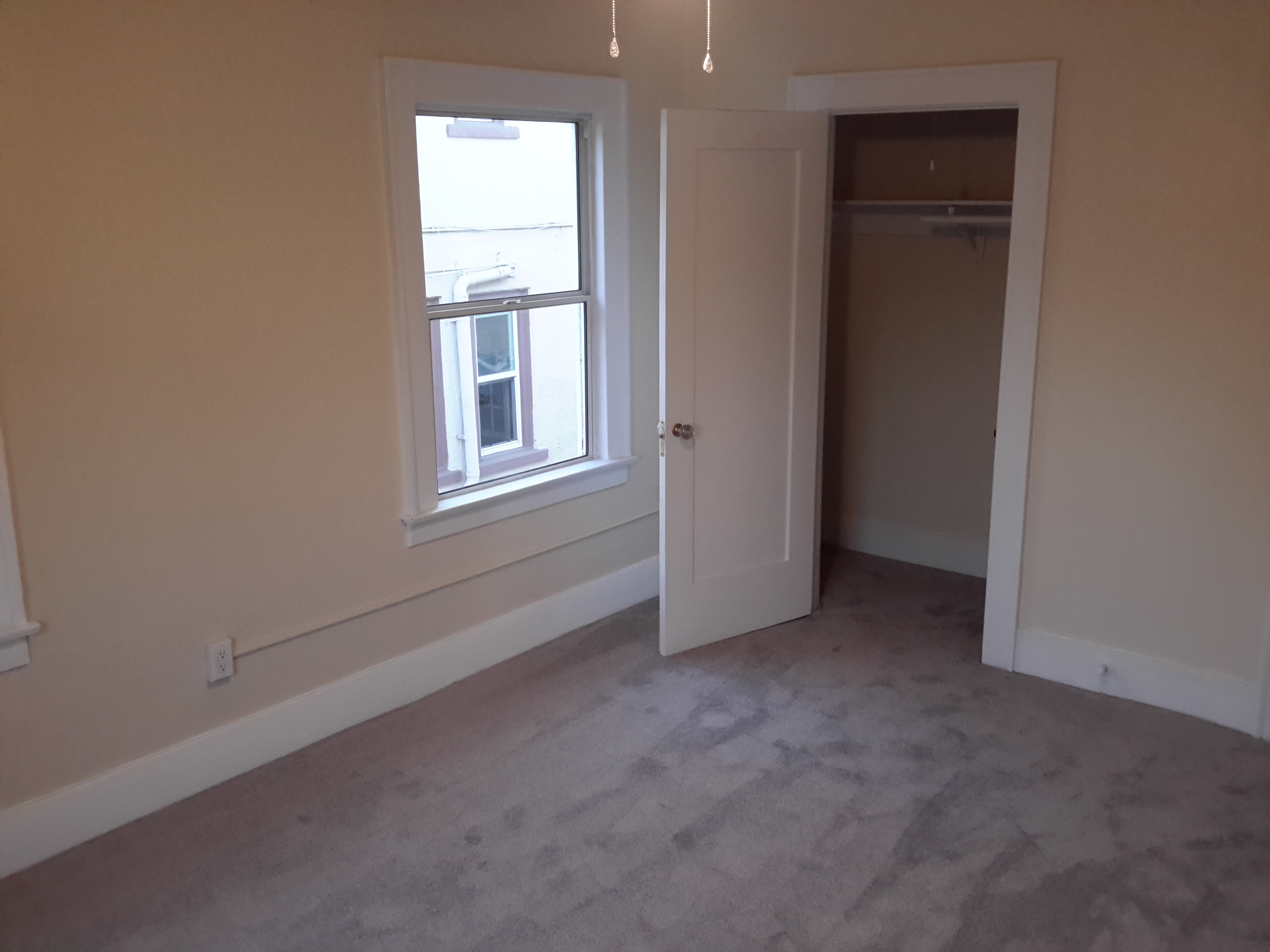 Los Angeles, California, 90019, United States, 8 Bedrooms Bedrooms, ,4 BathroomsBathrooms,Residential,For Sale,1864007