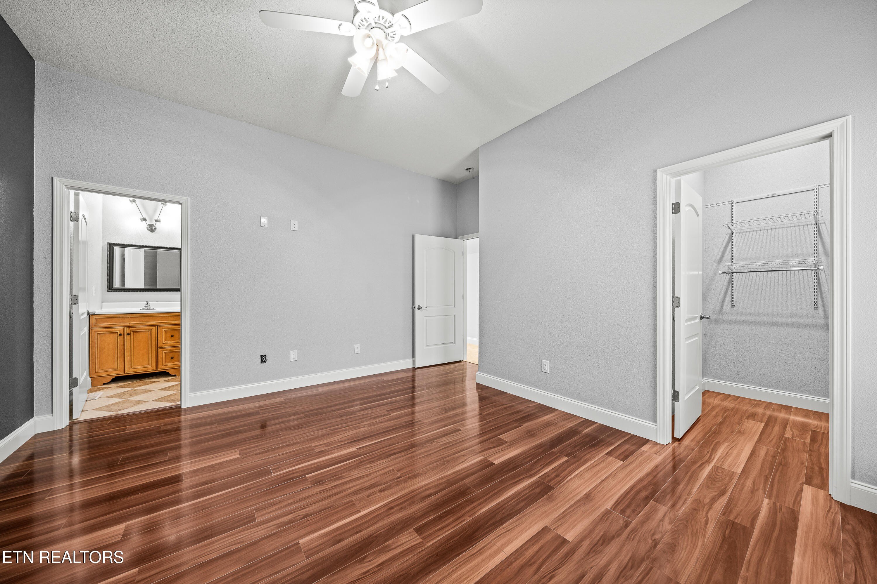 39 N Riverview Ln., Crossville, Tennessee, 38555, United States, 5 Bedrooms Bedrooms, ,5 BathroomsBathrooms,Residential,For Sale,39 N Riverview Ln.,1654091