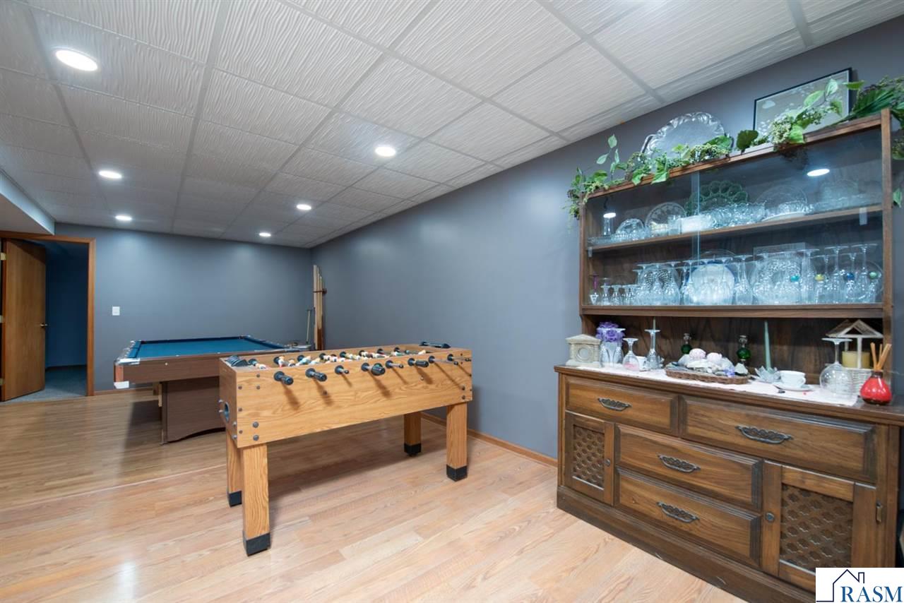 North Mankato, Minnesota, 56003, United States, 5 Bedrooms Bedrooms, ,3 BathroomsBathrooms,Residential,For Sale,1998081