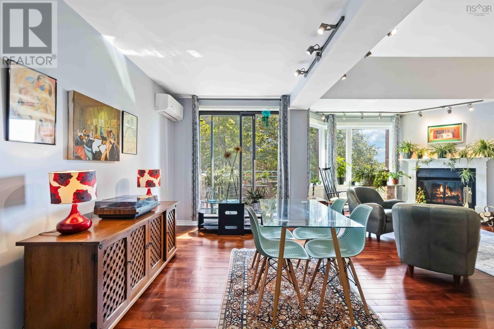 HALIFAX, Nova Scotia, B3H 3Y8, CA, 2 Bedrooms Bedrooms, ,1 BathroomBathrooms,Residential,For Sale,1947667