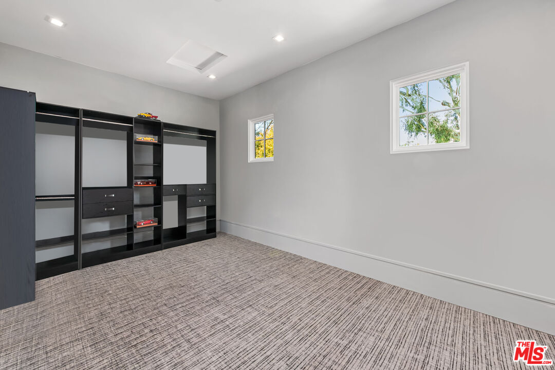 Los Angeles, California, 90077, United States, 5 Bedrooms Bedrooms, ,7 BathroomsBathrooms,Residential,For Sale,1768460