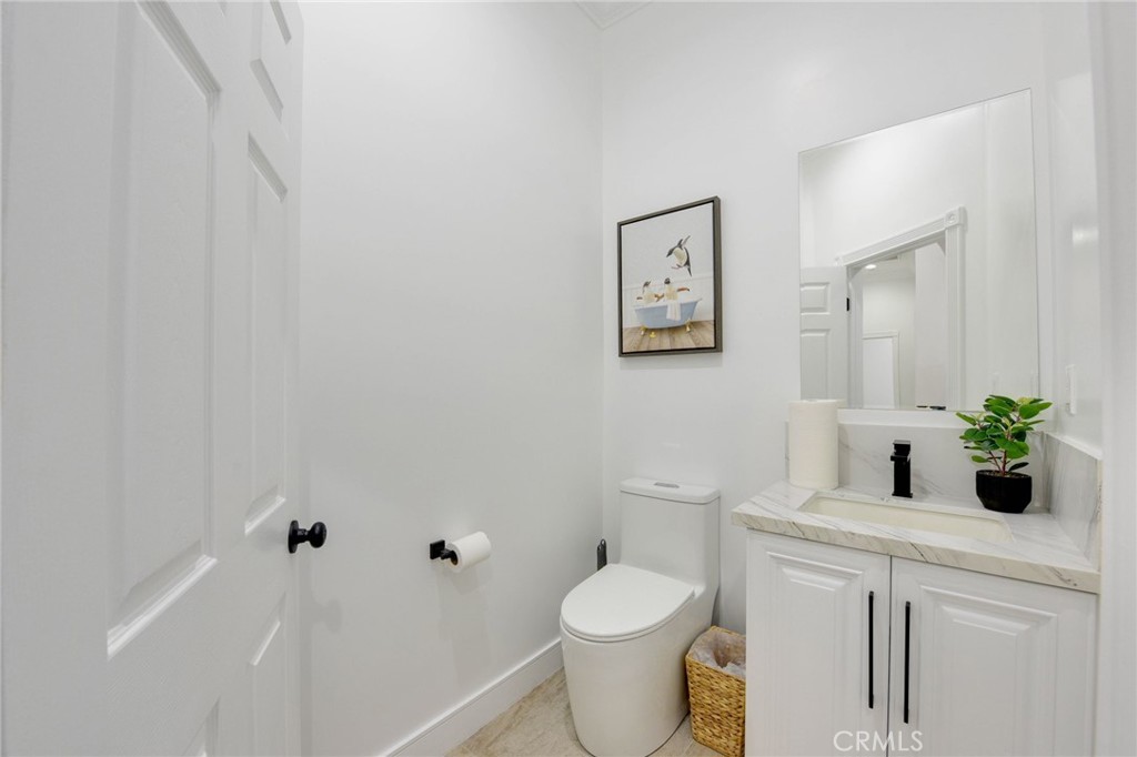 Woodland Hills, California, 91364, United States, 4 Bedrooms Bedrooms, ,3 BathroomsBathrooms,Residential,For Sale,1982021