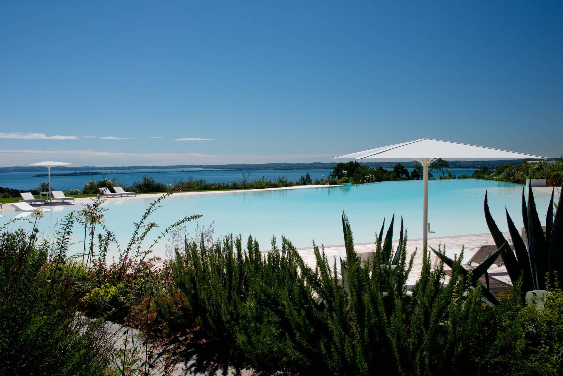 Padenghe sul Garda, Brescia, 25080, IT, 3 Bedrooms Bedrooms, ,4 BathroomsBathrooms,Residential,For Sale,1882393