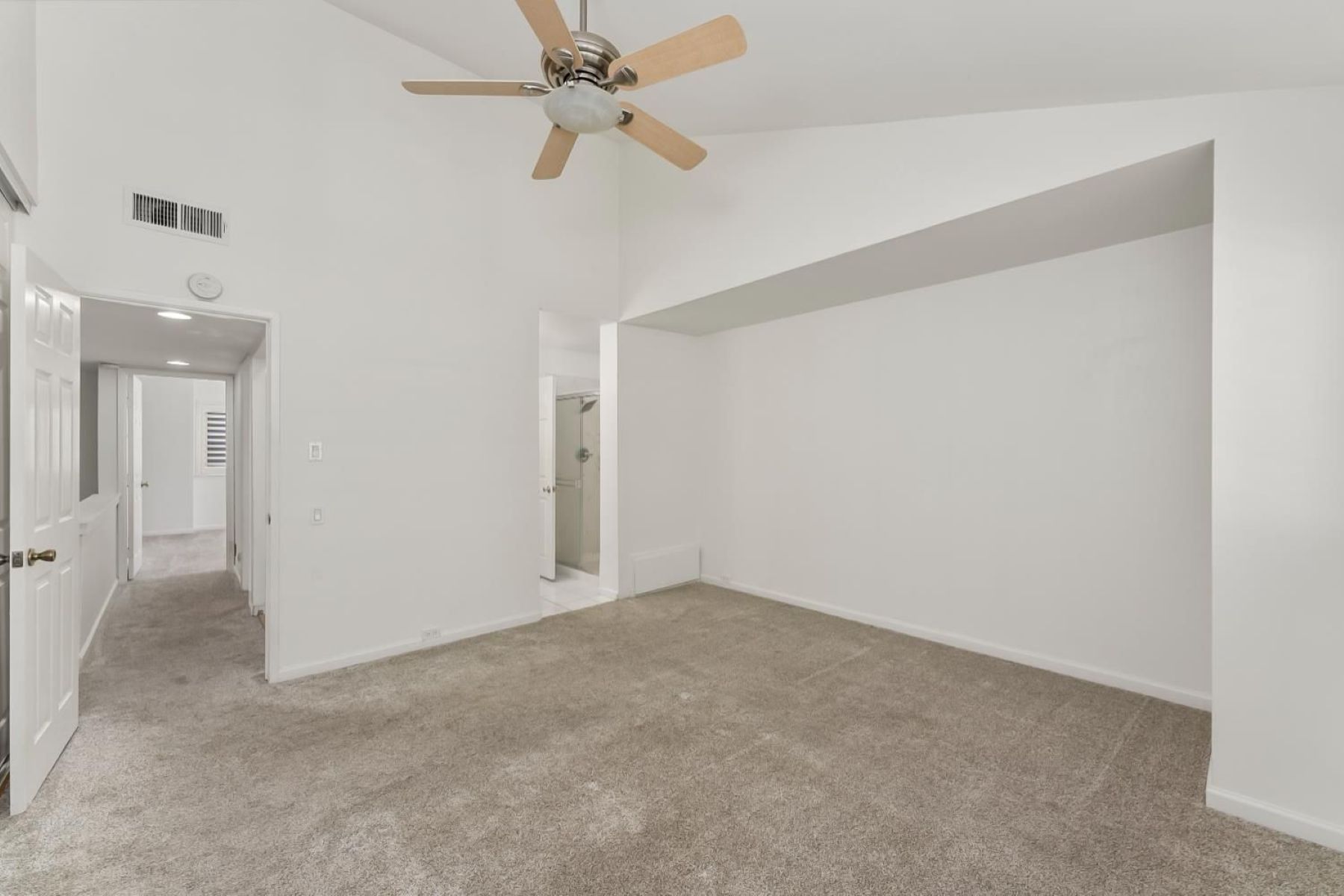  709 Woodside Lane East #2, Sacramento, CA 95825 - 物件實景